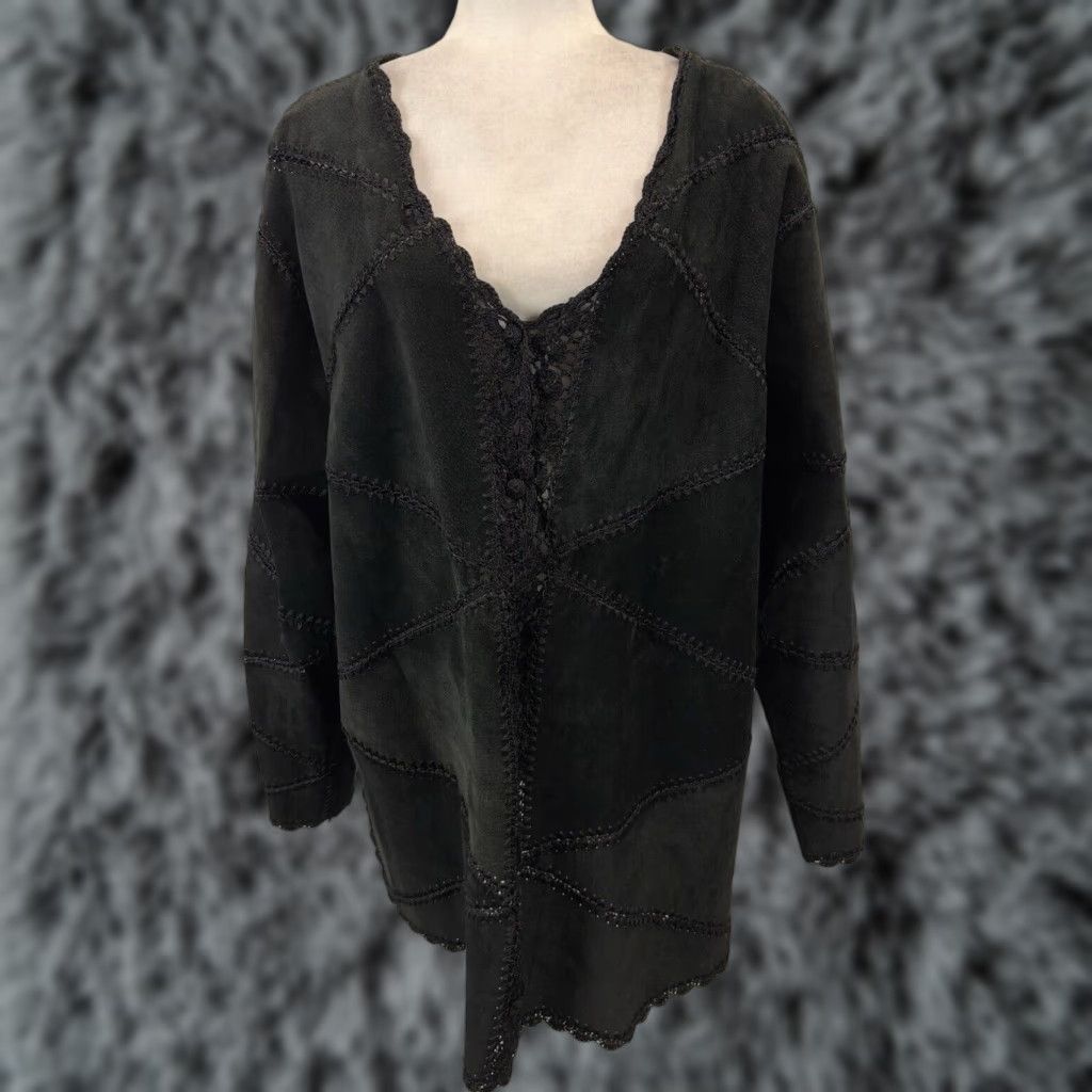 Vintage VINTAGE Jon Lawrence Black Suede Crochet Coat – 2X Plus – Whimsigoth Patchwork, 90s Y2K, Leather-Trim, Long Sleeve, Button Front, Women’s Coat Size XXL / US 16-18 / IT 52-54 - 1 Thumbnail