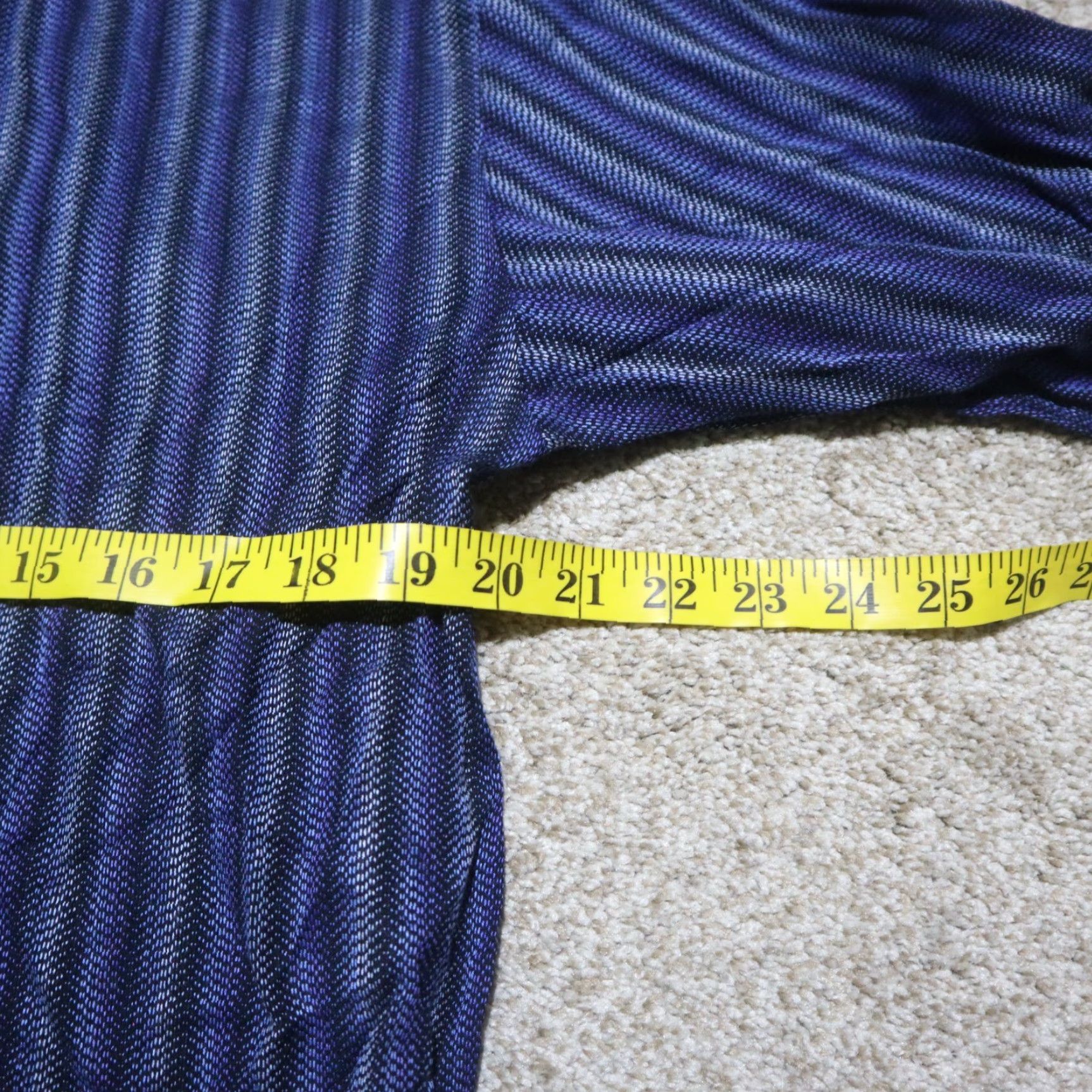 Vintage Michael Brandon Shirt Mens XL Blue 89% Rayon Striped Button-Front Collared Neckline Spread Geometric Casual 90s (if applicable) Mens Size US XL / EU 56 / 4 - 5 Thumbnail