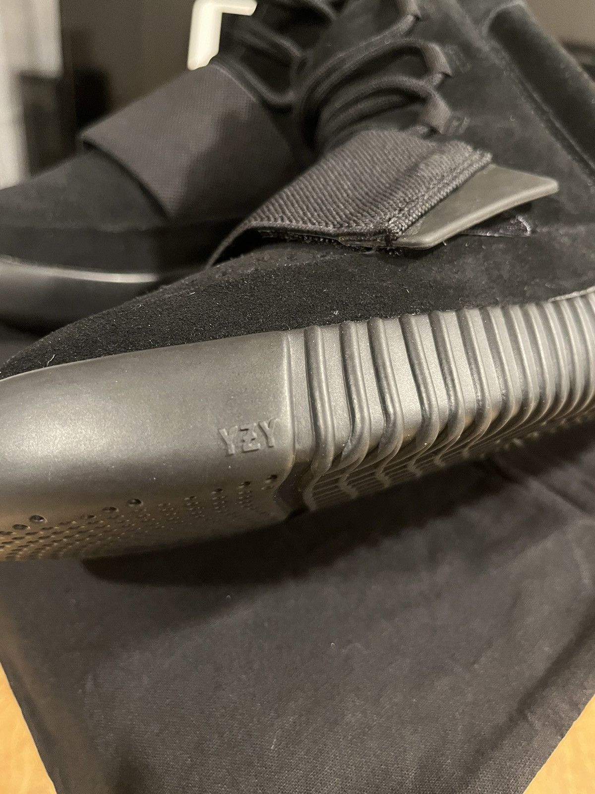 Adidas × Kanye West Yeezy 750 Size US 7 / EU 40 - 15 Thumbnail