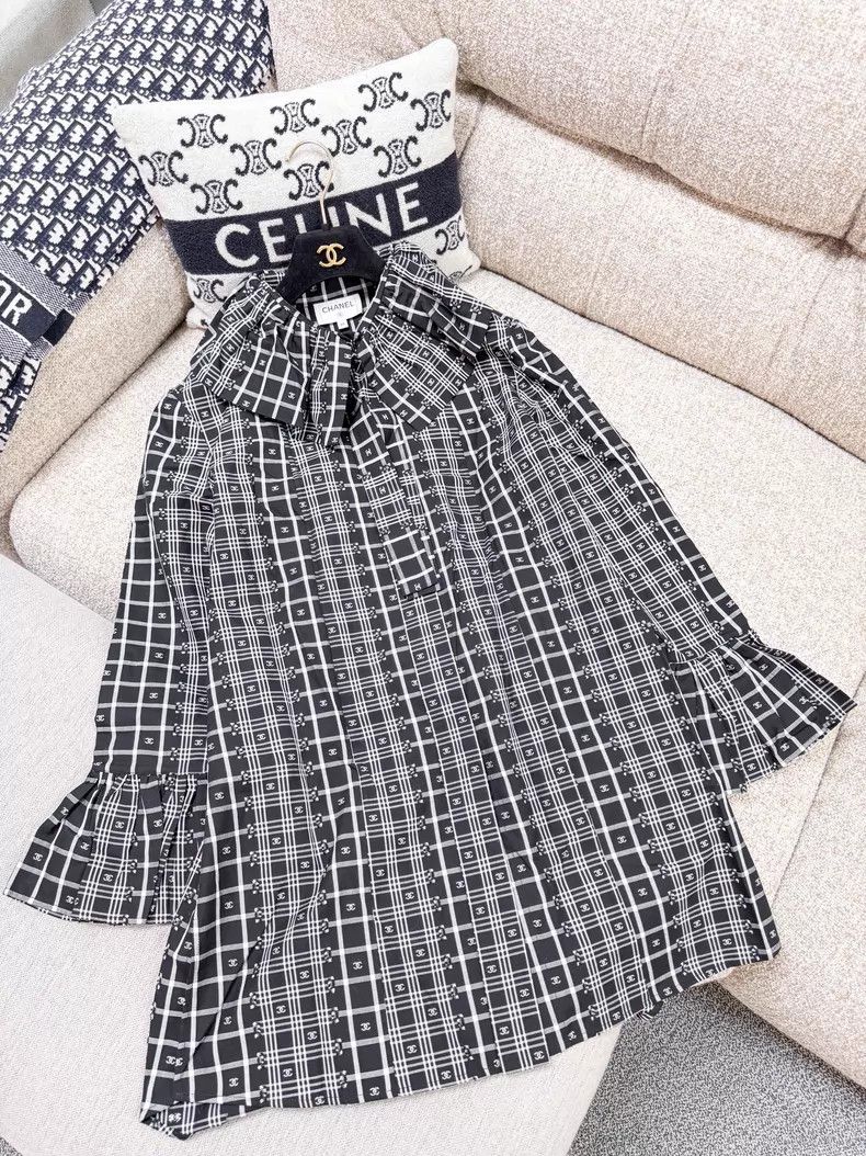 Chanel Chanel Black and white plaid full-print logo flared sleeve Size S / US 4 / IT 40 - 3 Thumbnail
