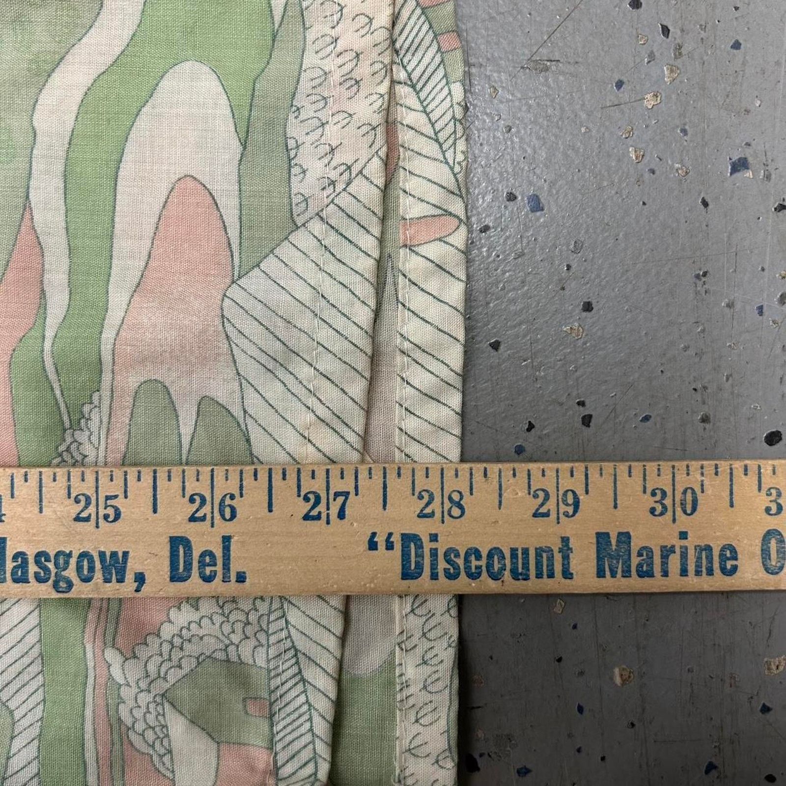 JCPenney 1970s green and pink Hippie print button-up shirt Size US L / EU 52-54 / 3 - 6 Thumbnail