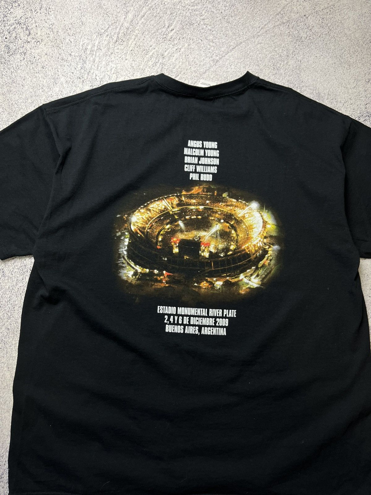 AC/DC Vintage AC/DC Tour T-Shirts 2011 Y2K Size US XL / EU 56 / 4 - 21 Thumbnail