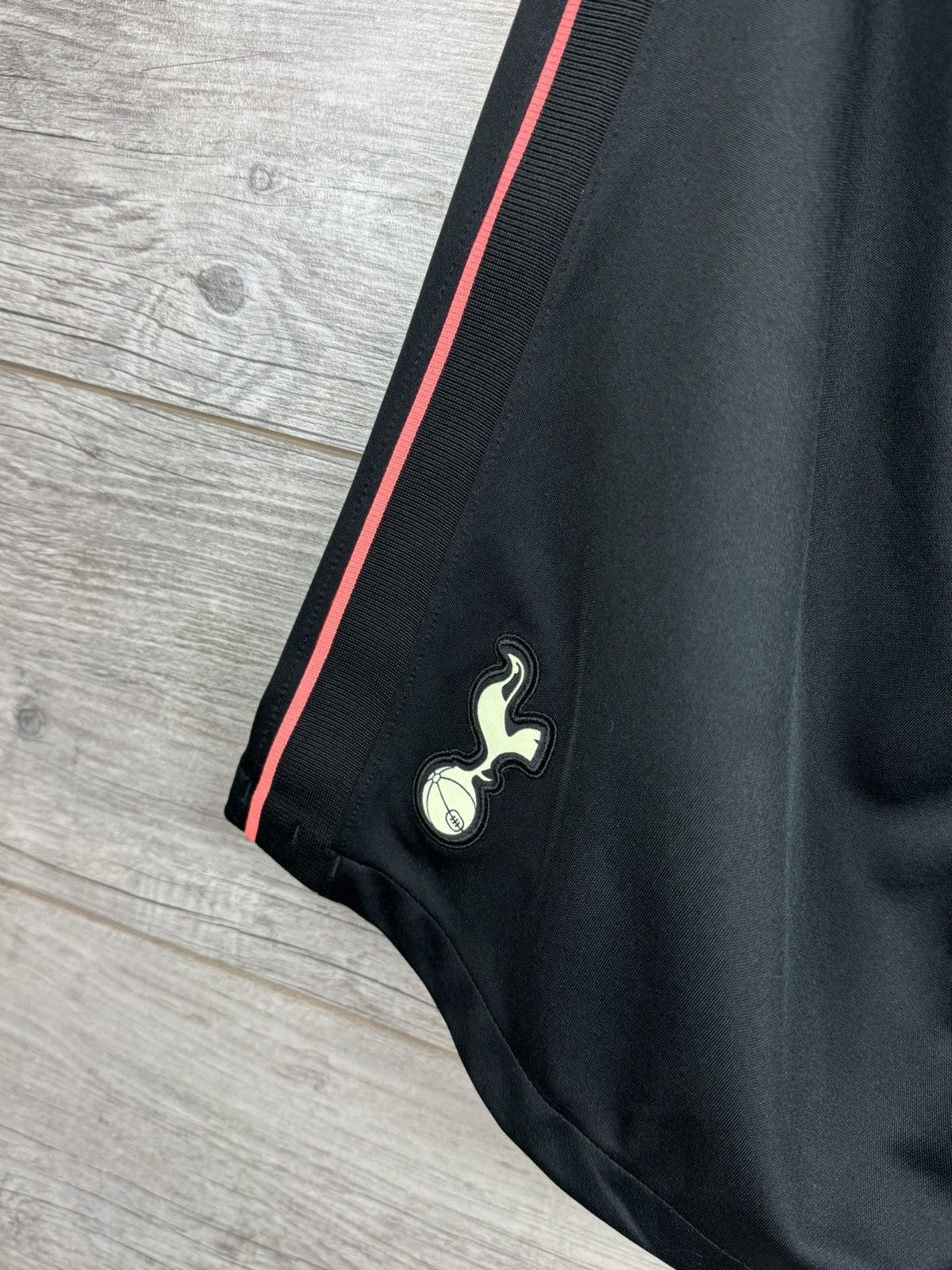 Nike Nike Tottenham Away Shorts Size US 36 / EU 52 - 2 Thumbnail