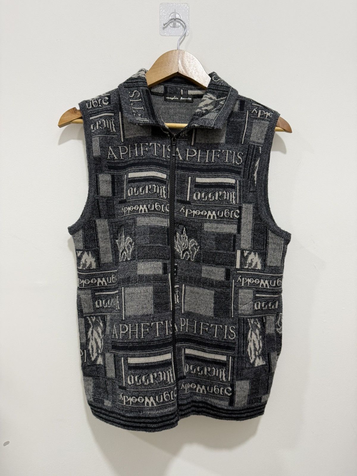 Japanese Brand Vtg knit vest Size US M / EU 48-50 / 2 - 1 Thumbnail