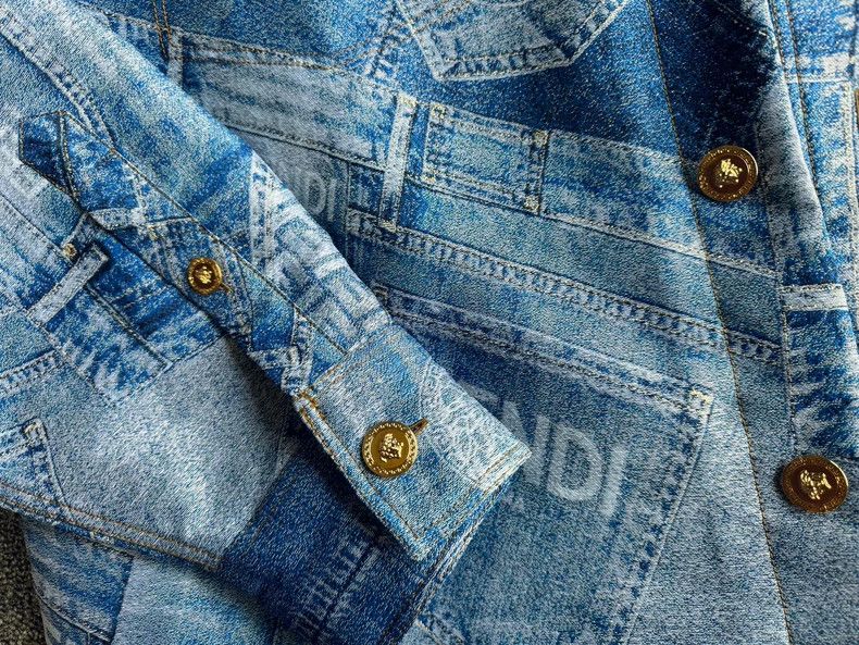 Versace Versace Men's denim jacket Size US L / EU 52-54 / 3 - 4 Thumbnail