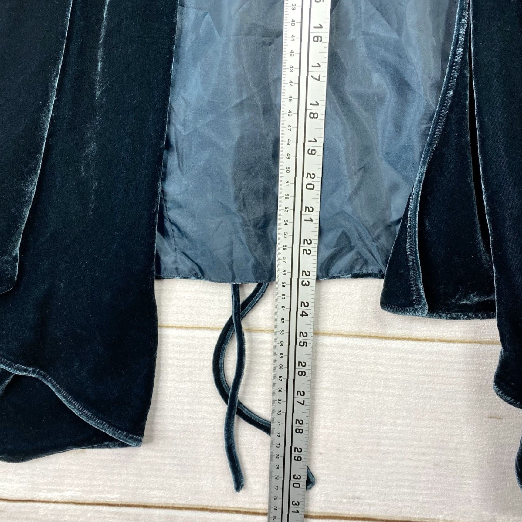 Coldwater Creek Coldwater Creek Vest Womens S Green Velvet Draped Silk Blend Whimsygoth Artsy Silk Rayon Lined Open 90s Theme Mens Womens Size S / US 4 / IT 40 - 8 Thumbnail