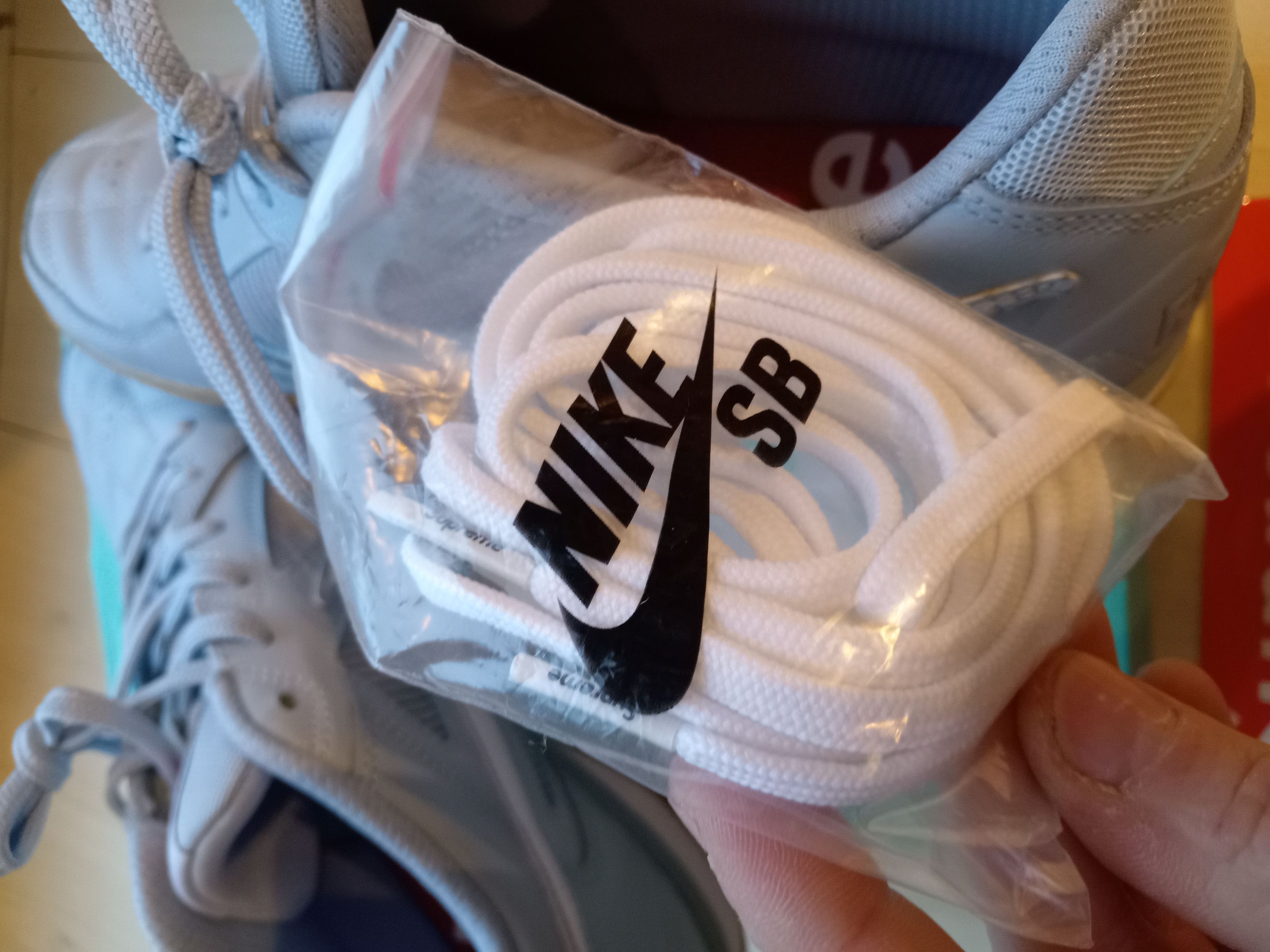 Nike New in Tags Nike gato supreme lunargato Size US 9 / EU 42 - 10 Thumbnail