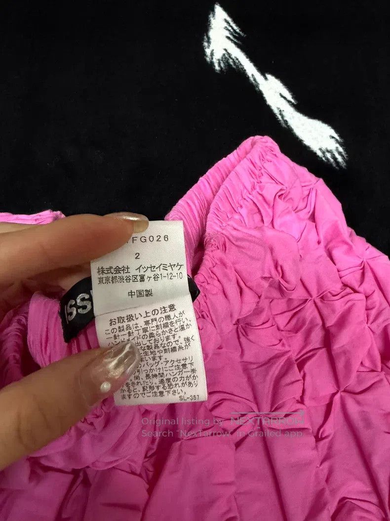 Issey Miyake Issey Miyake Pink Bubble Pleated Midi Skirt Size 25" / US 0 / IT 36 - 5 Thumbnail