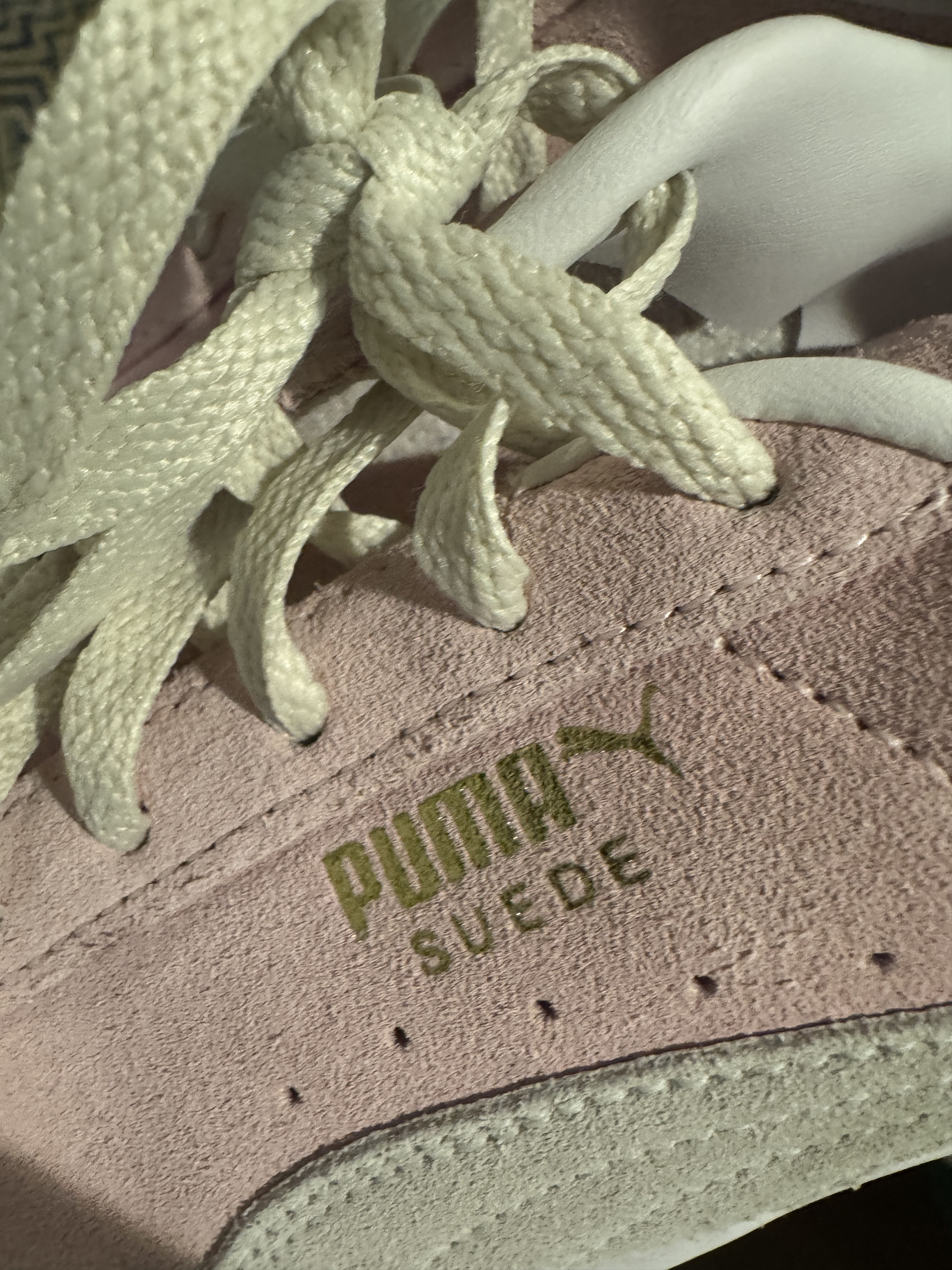 Puma puma pink classic suede sneakers mens 9.5US Size US 9.5 / EU 42-43 - 4 Thumbnail