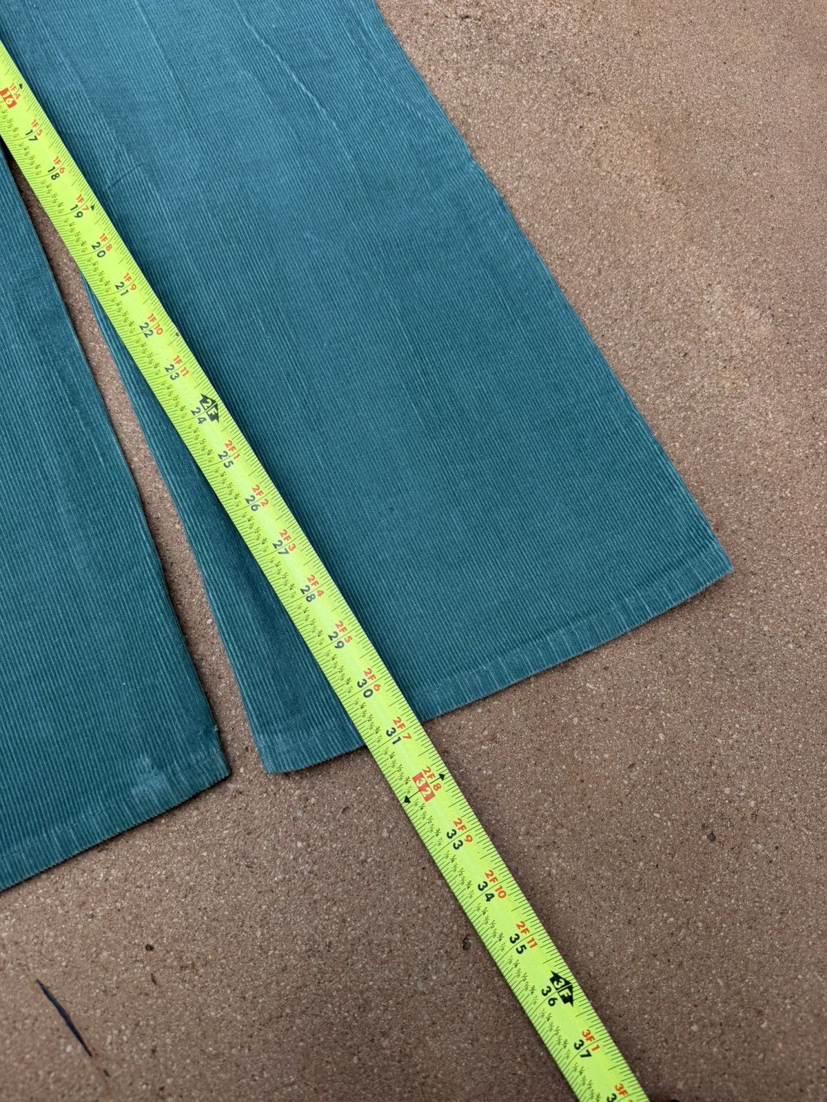 Levi's Vtg 70’s Levi’s 646 Bellbottom Flare Corduroy Pants 32x31 Size US 32 / EU 48 - 10 Thumbnail