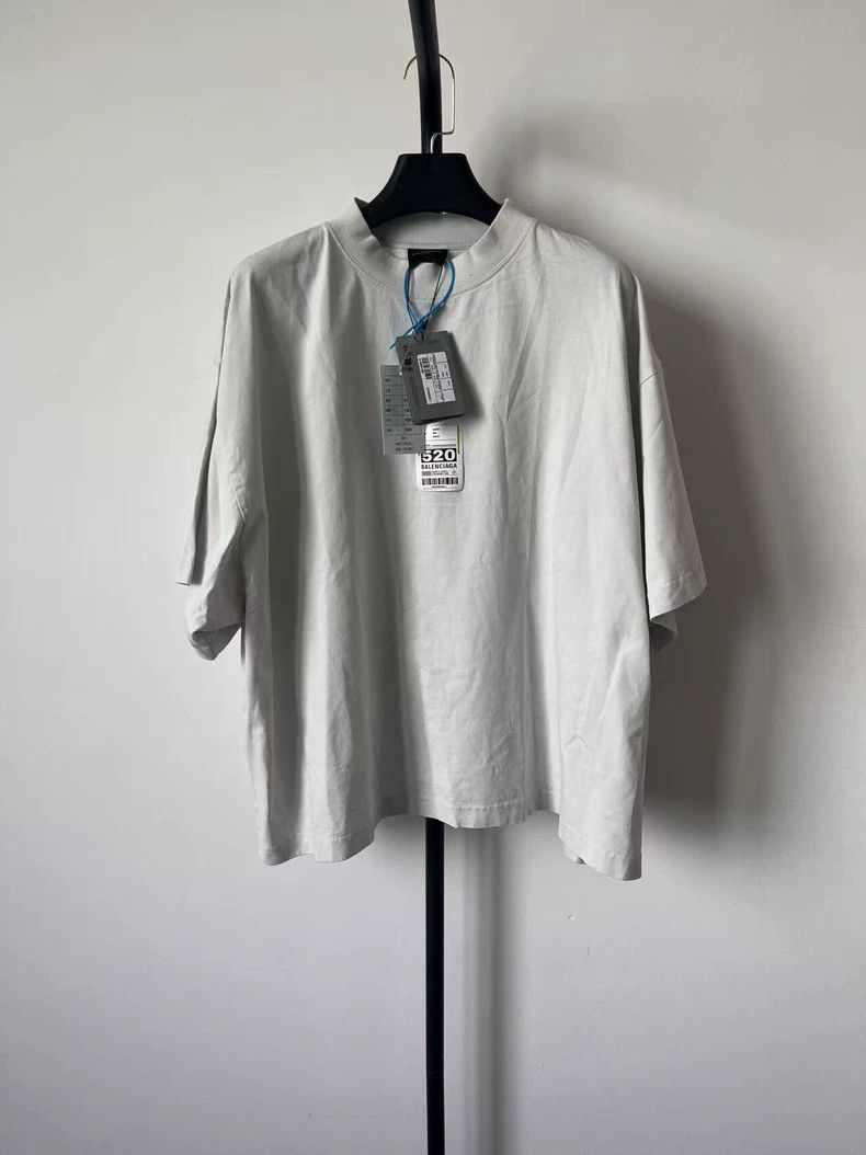 Balenciaga Balenciaga Valentine's Day Limited Letter Print Badge Crew Size US M / EU 48-50 / 2 - 1 Thumbnail