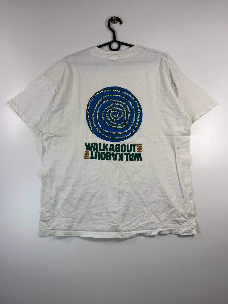 Other Vintage Walkabout UK Bar Red Hot Chili Peppers Shirt Size XL Size US XL / EU 56 / 4 - 4 Thumbnail