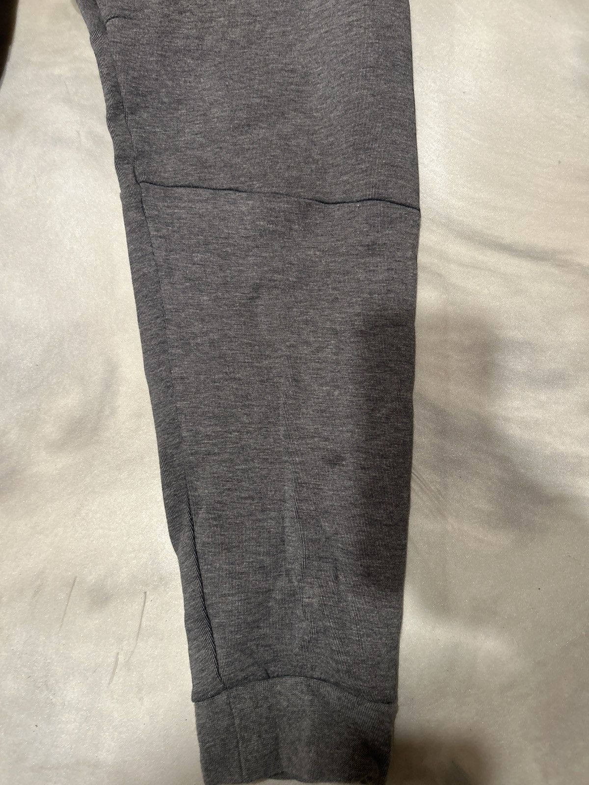 Nike Nike tech fleece pants Size US 31 - 8 Thumbnail