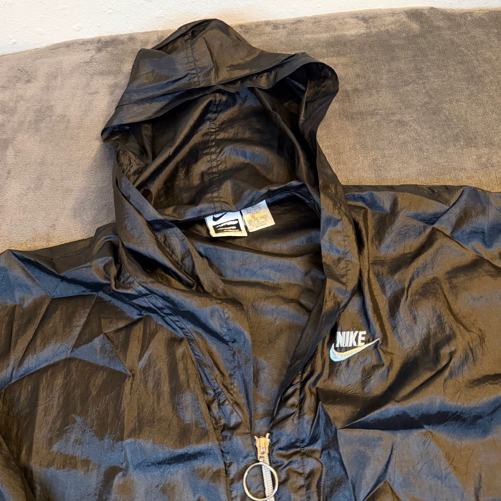 Nike VINTAGE Nike Jacket Hooded Windbreaker Longline Zip Up Mens M Black Size US M / EU 48-50 / 2 - 2 Thumbnail