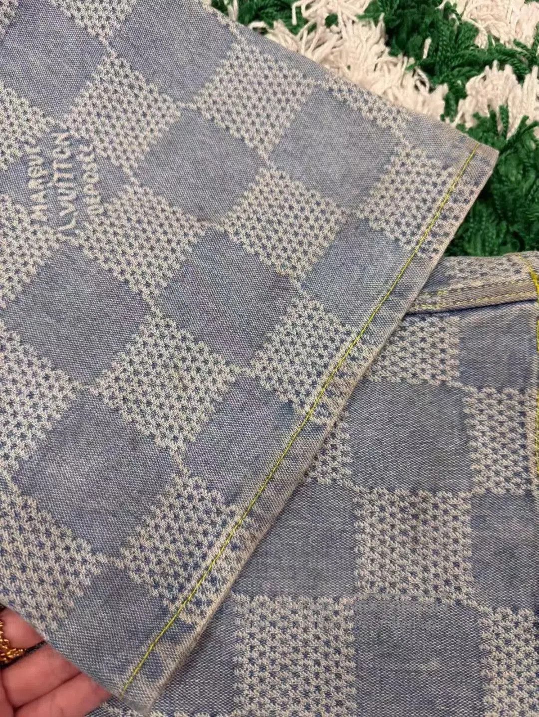 Louis Vuitton Louis Vuitton Checkered Logo Flared Jeans. Size US 34 / EU 50 - 6 Thumbnail