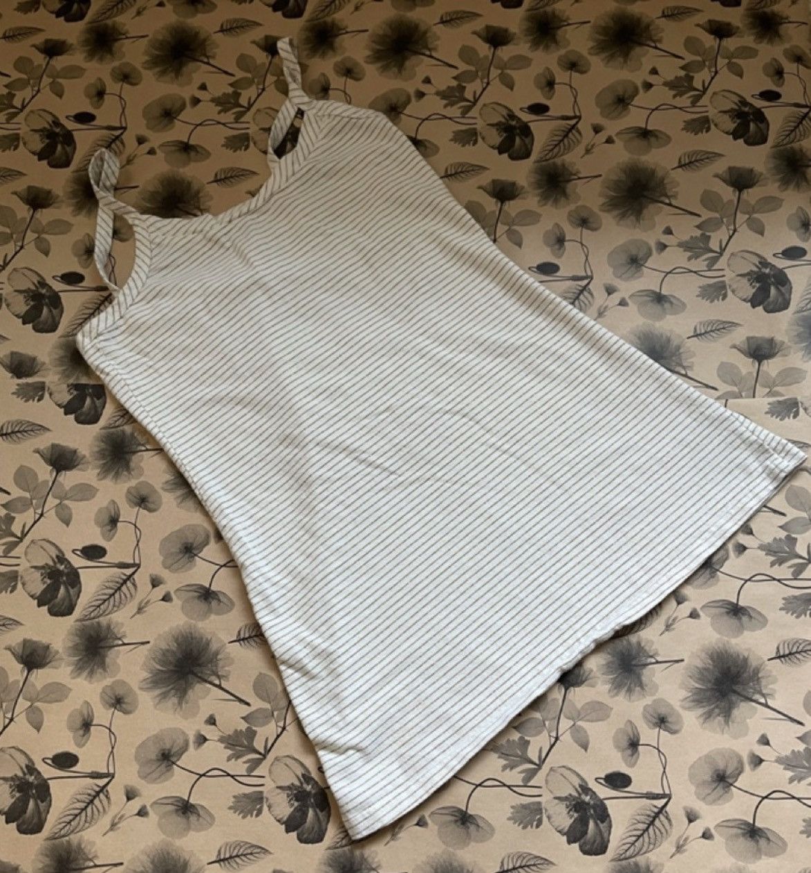 BKE BKE Cream Cami With Thin Gold Stripes Size M / US 6-8 / IT 42-44 - 7 Thumbnail