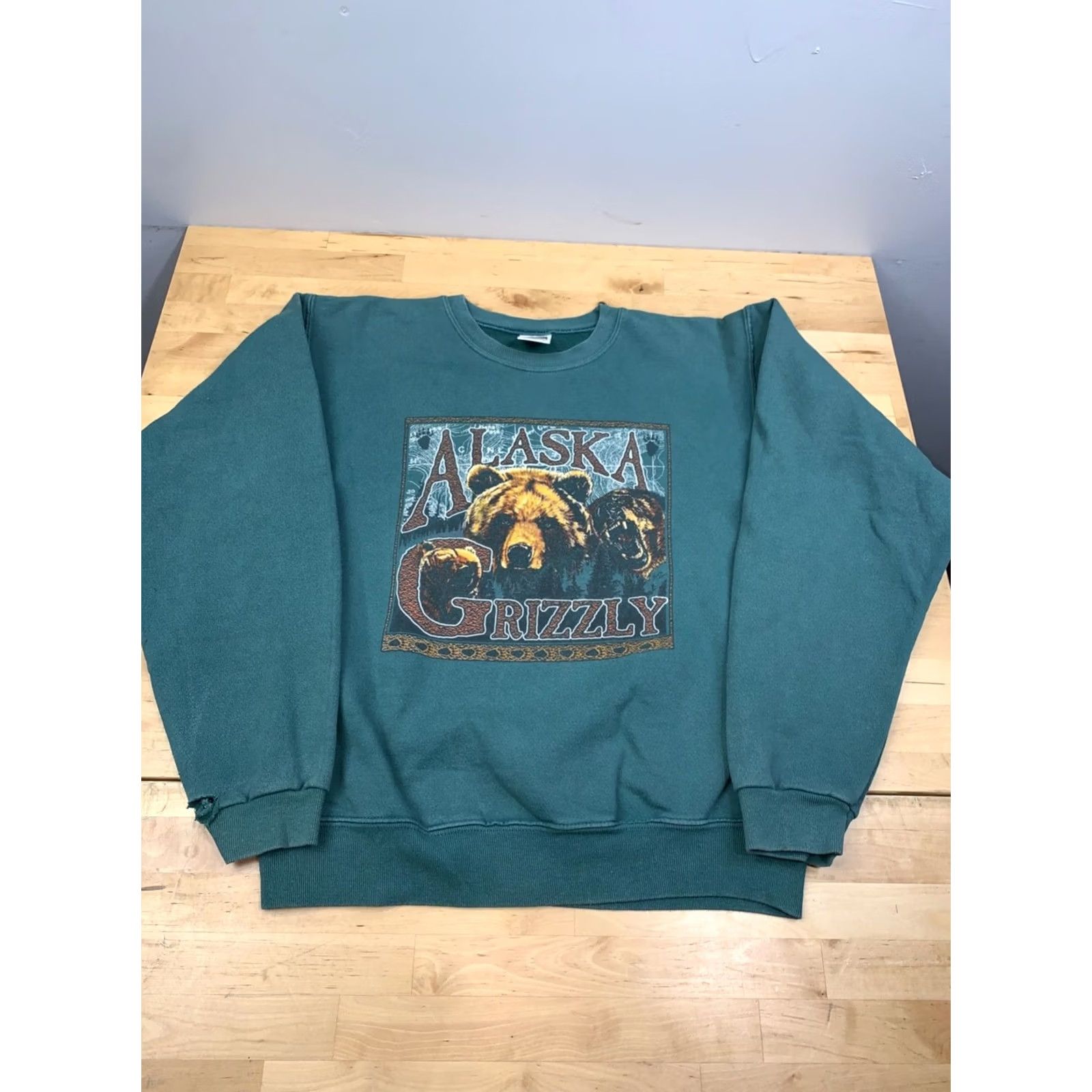Vintage VINTAGE Alaska Grizzley Sweathirt Pullover Mens S Green Casual Outdoor 1990s Cotton Deluxe Fleece Size US S / EU 44-46 / 1 - 3 Thumbnail