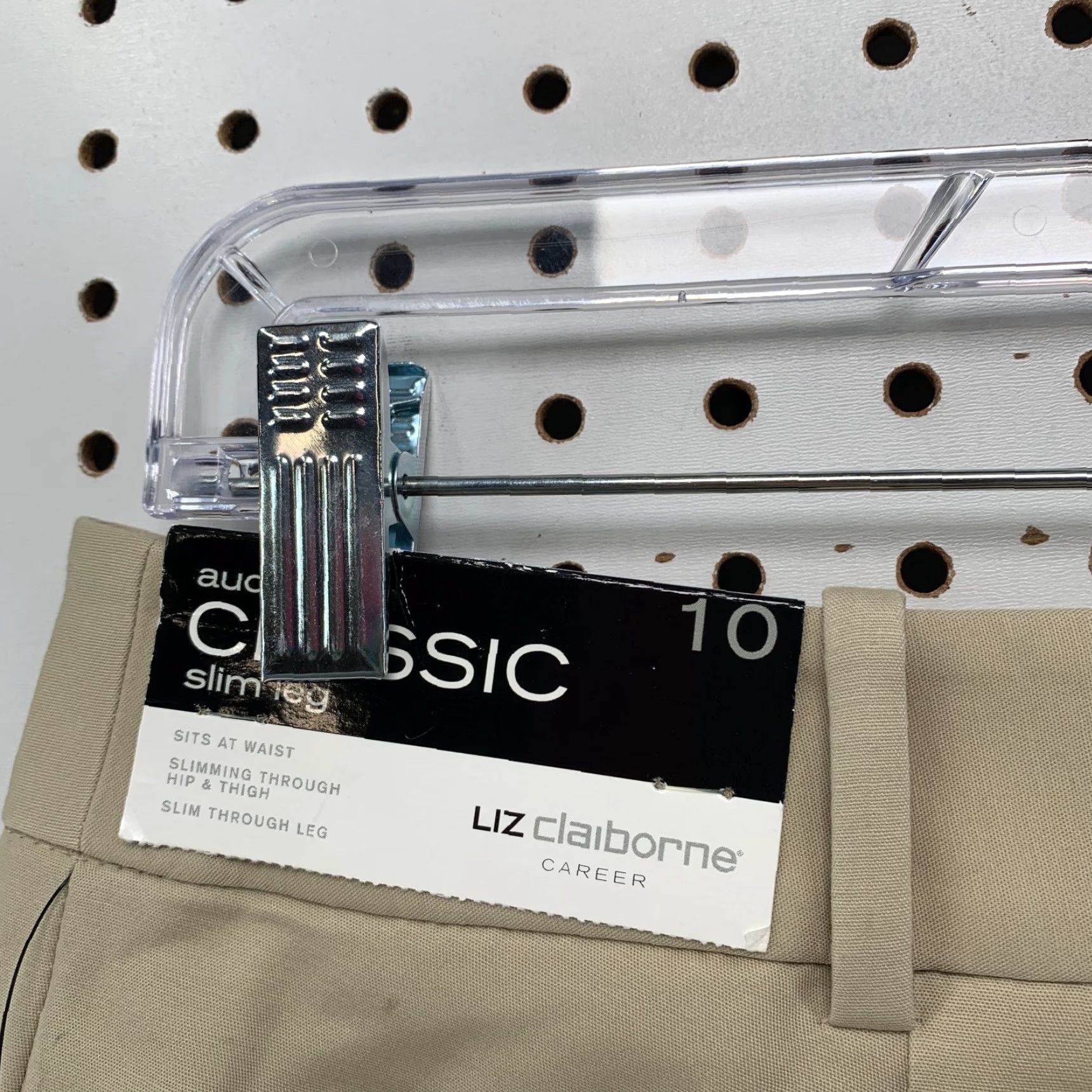 Liz Claiborne Liz Claiborne Pants Womens 10 Beige Chino Slim Fit 32x30 Slimming Classic Slimming Size 32" / US 10 / IT 46 - 4 Thumbnail