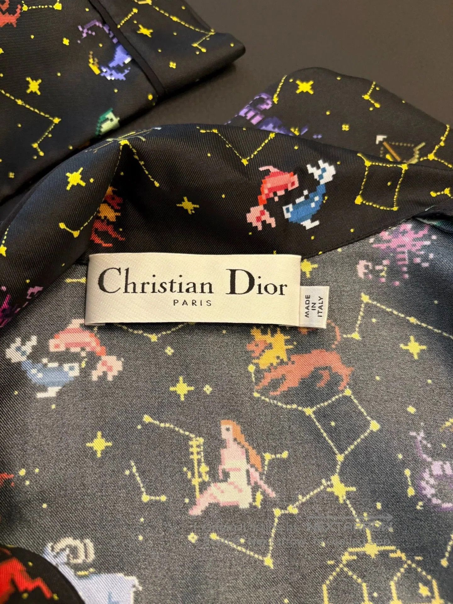 Dior dior zodiac patterned shirt size 34. Size US S / EU 44-46 / 1 - 3 Thumbnail