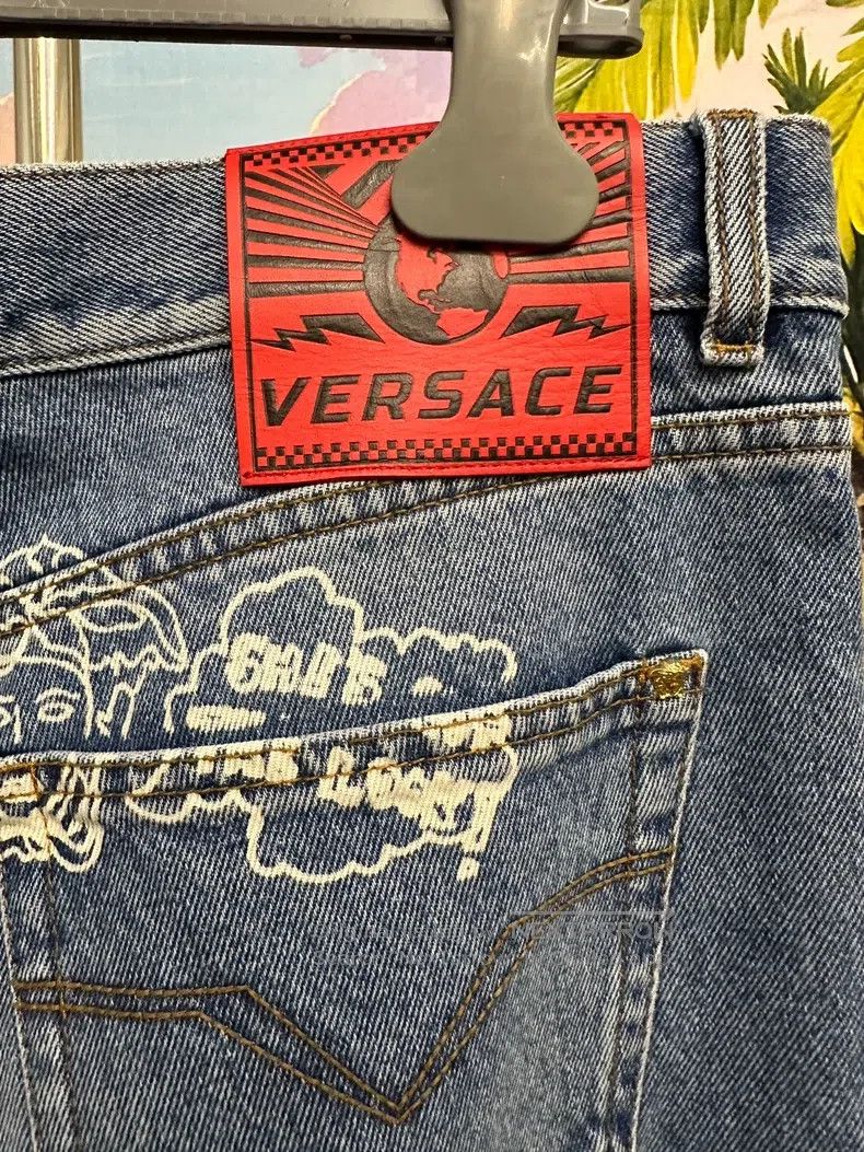 Versace Versace Graffiti jeans all over the print Size US 33 - 3 Thumbnail