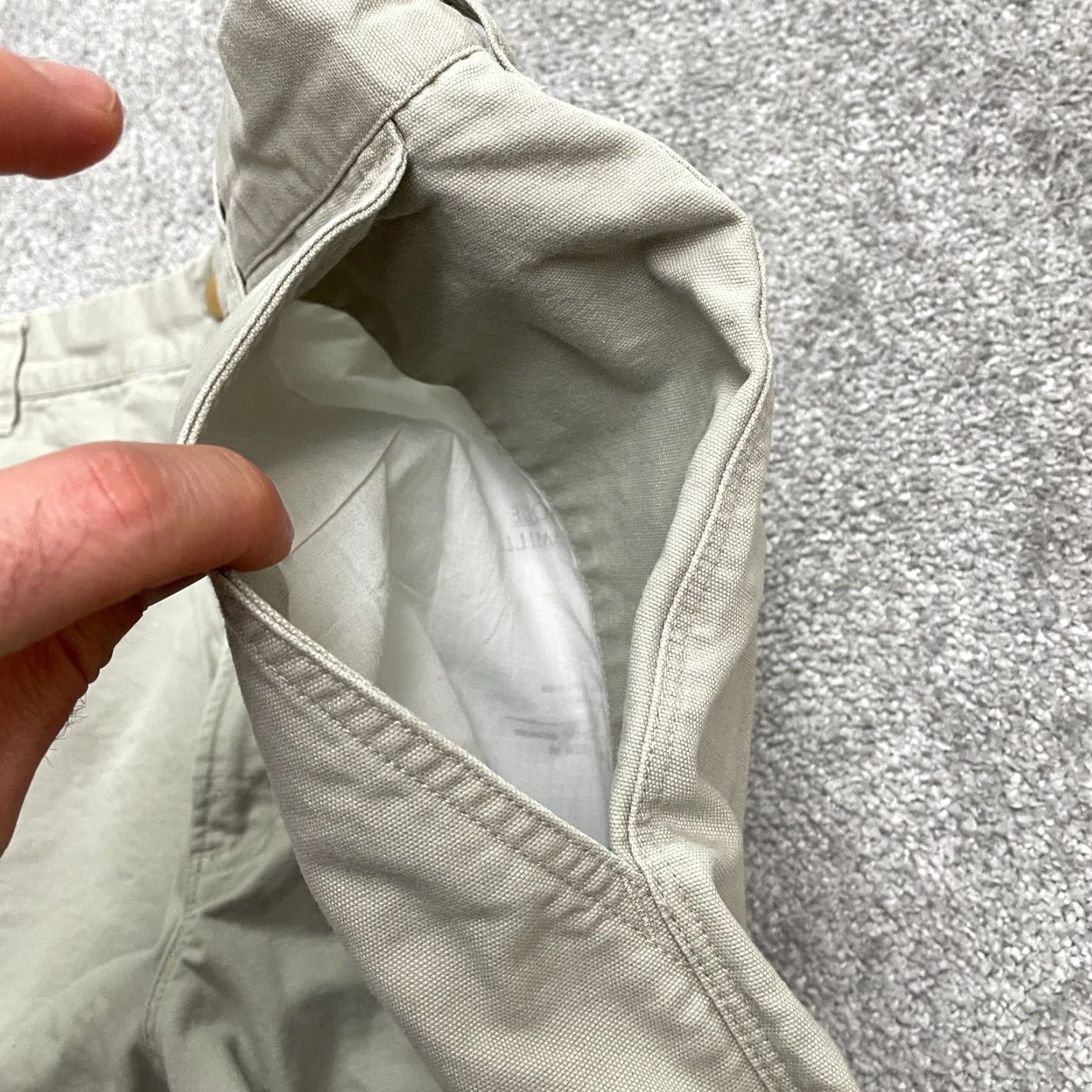Vintage Columbia Chino Shorts Mens 38 Beige Flat Front 10 Inseam Outdoor Casual Modern Regular Waist 37in Pocket Zipper Snap Button Canvas Cotton Size US 38 / EU 54 - 4 Thumbnail