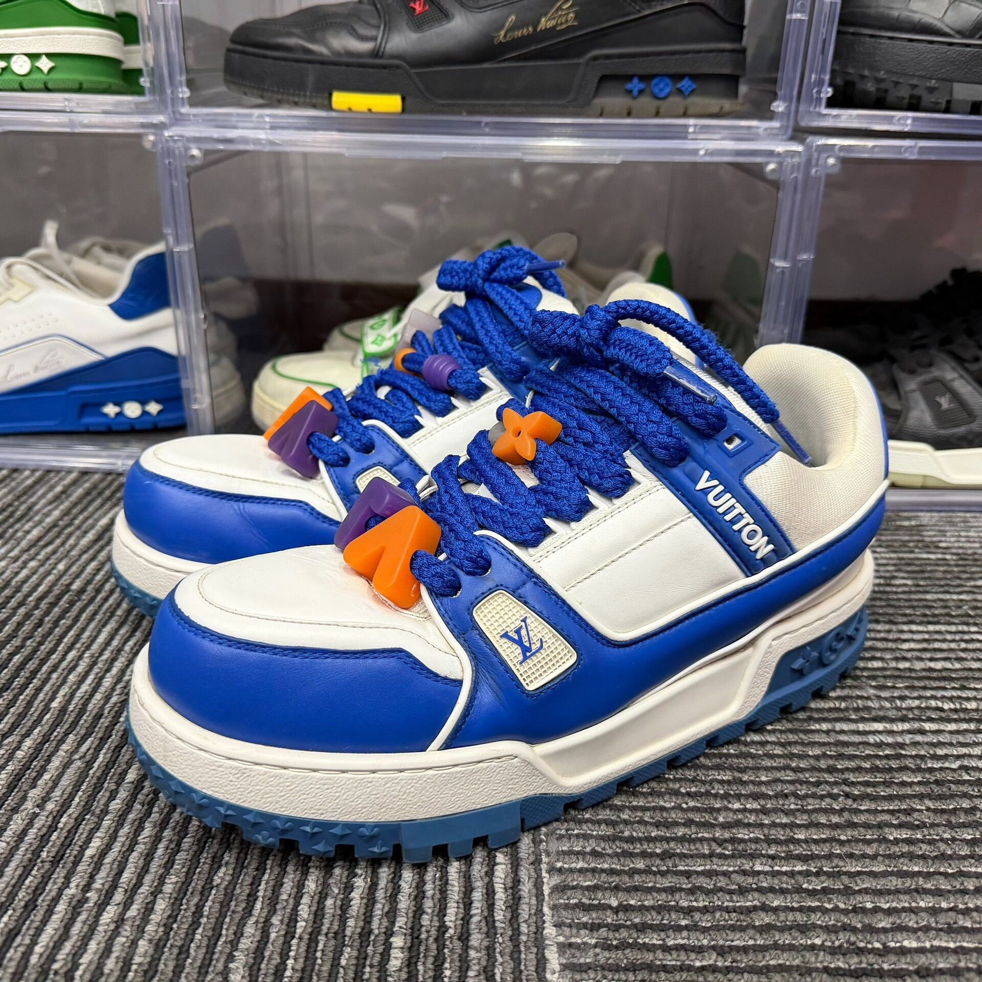 Louis Vuitton Louis Vuitton Training Blue Lowtop Sneakers 9 Men Size US 9 / EU 42 - 1 Thumbnail