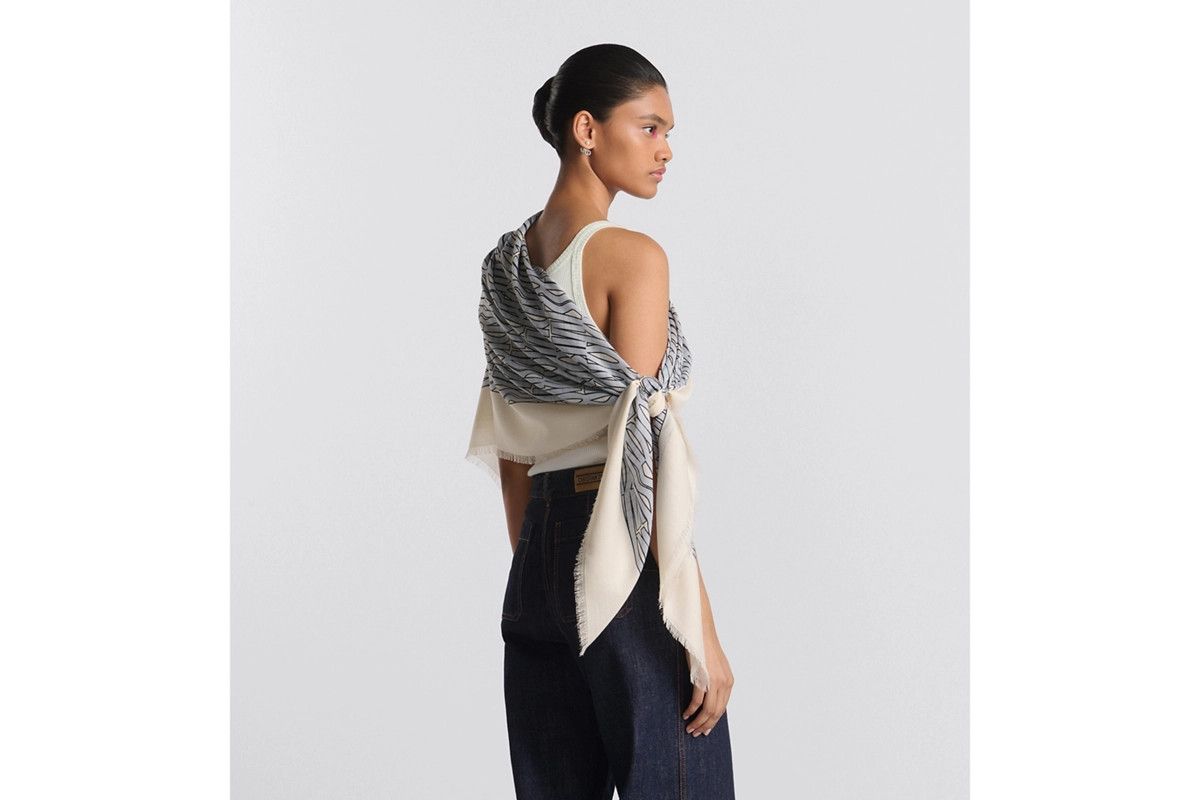 Dior o1bcso1str0226 Size:OS/Allover Shawl in White/Pale Blue Size ONE SIZE - 6 Thumbnail