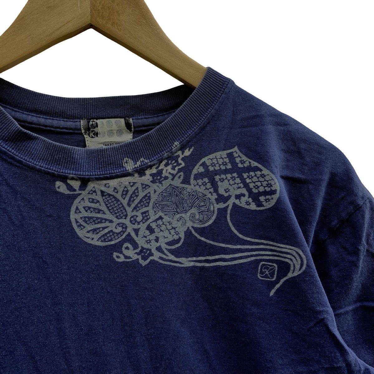 Takeo Kikuchi TAKEO KIKUCHI TOKYO COLLECTION Botanial Pattern Tee Shirt Size US S / EU 44-46 / 1 - 7 Thumbnail