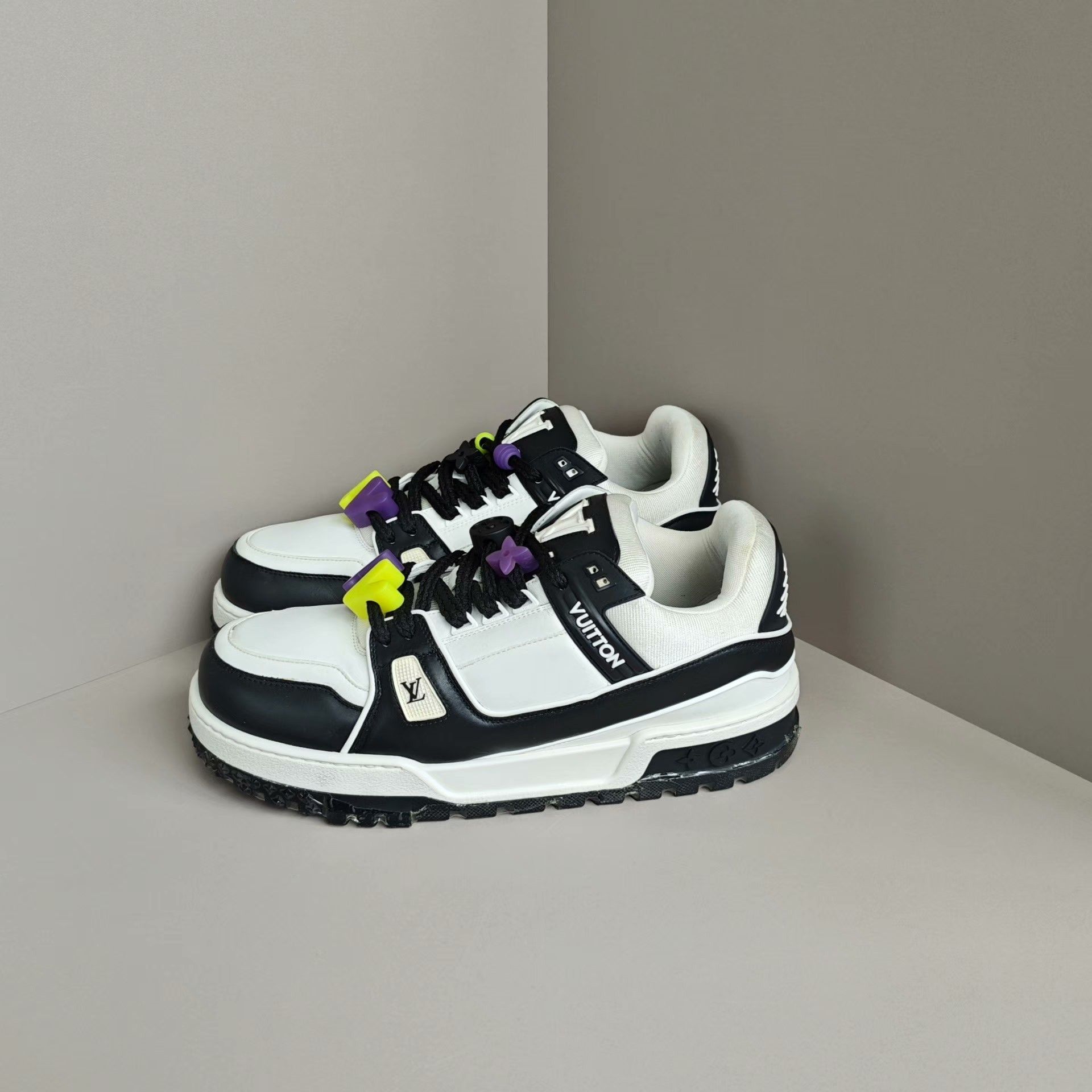Louis Vuitton Louis Vuitton Training Black Lowtop Sneakers 12 Men Size US 12 / EU 45 - 1 Thumbnail