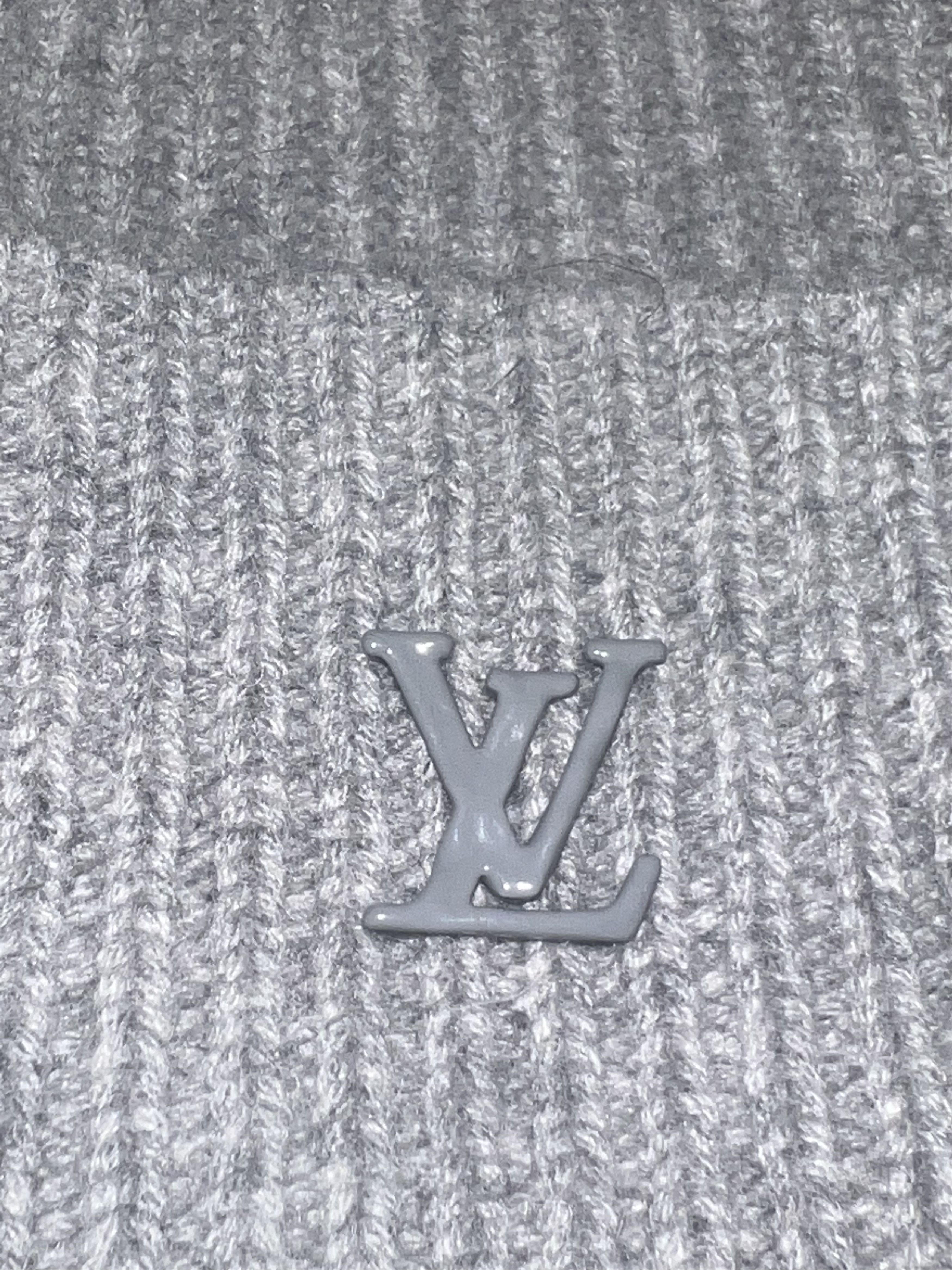 Louis Vuitton Louie Vuitton Ahead Cashmere Beanie Gray Size ONE SIZE - 4 Thumbnail