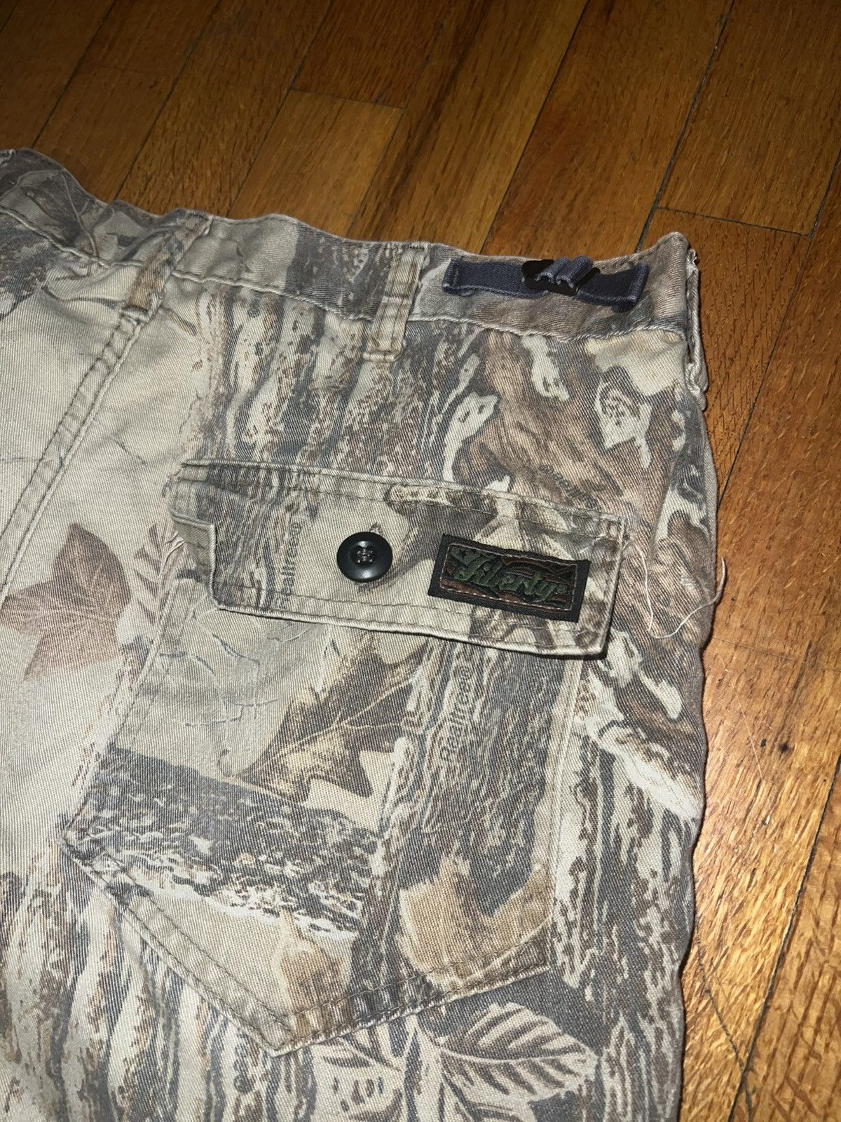 Liberty × Realtree Vintage 2000s Realtree Woodland Camo Cargo Pants Size US 32 / EU 48 - 4 Thumbnail