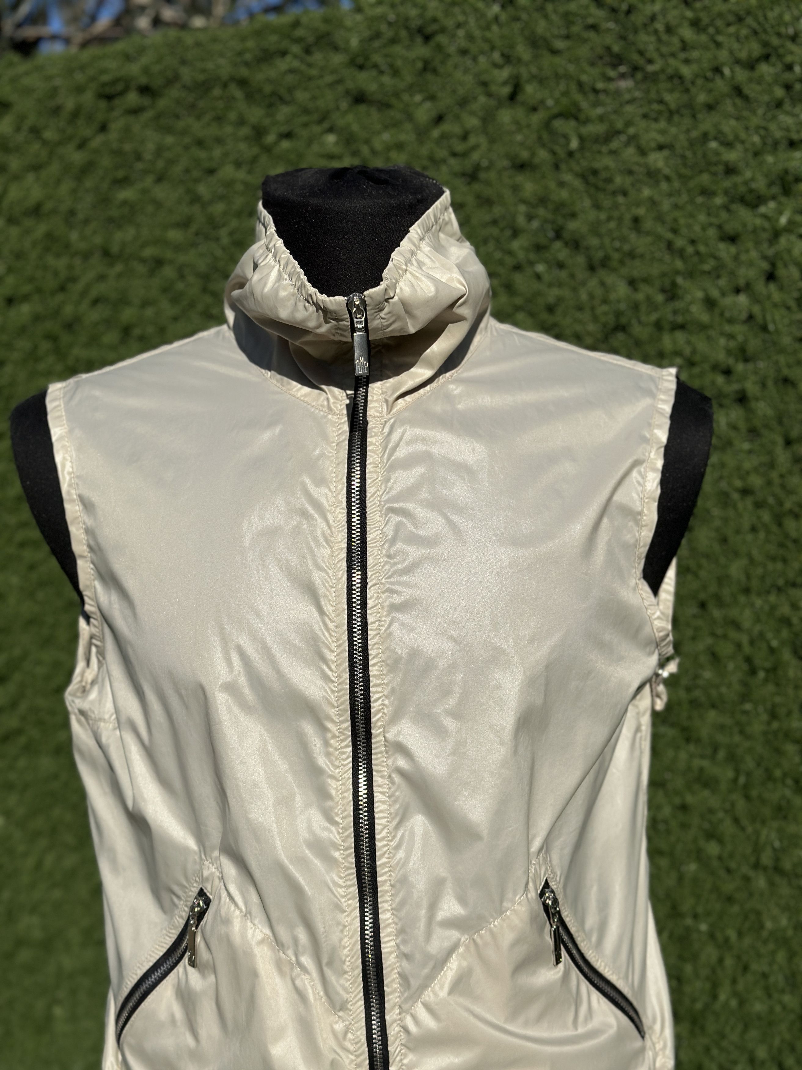 Moncler Moncler Lightweight Nylon Vest Beige Technical Gilet Size 4 Size S / US 4 / IT 40 - 6 Thumbnail