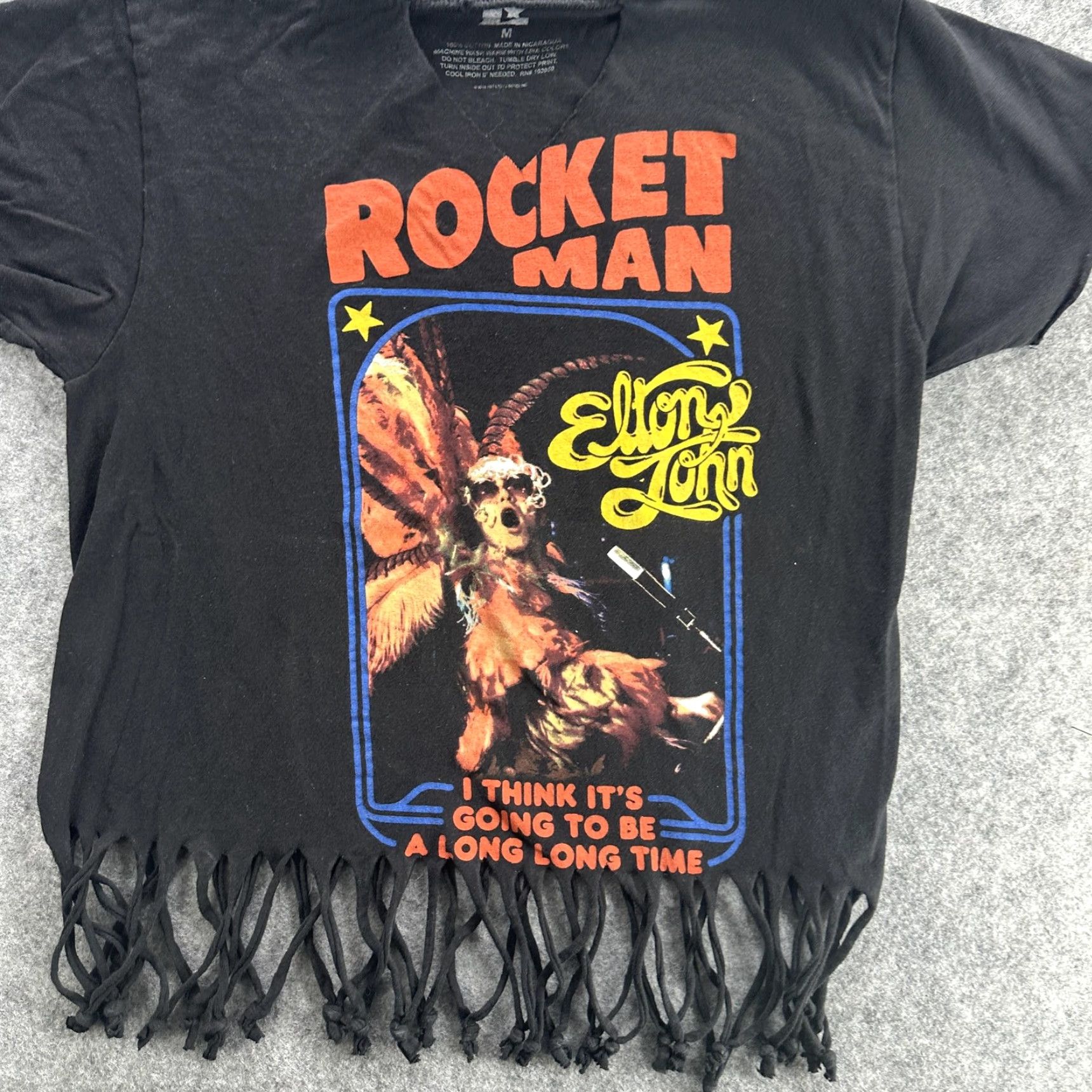 Etro VINTAGE Elton John Rocket Man T-Shirt Womens Medium Black Fringe Graphic Retro Music Festival Tee Size M / US 6-8 / IT 42-44 - 3 Thumbnail
