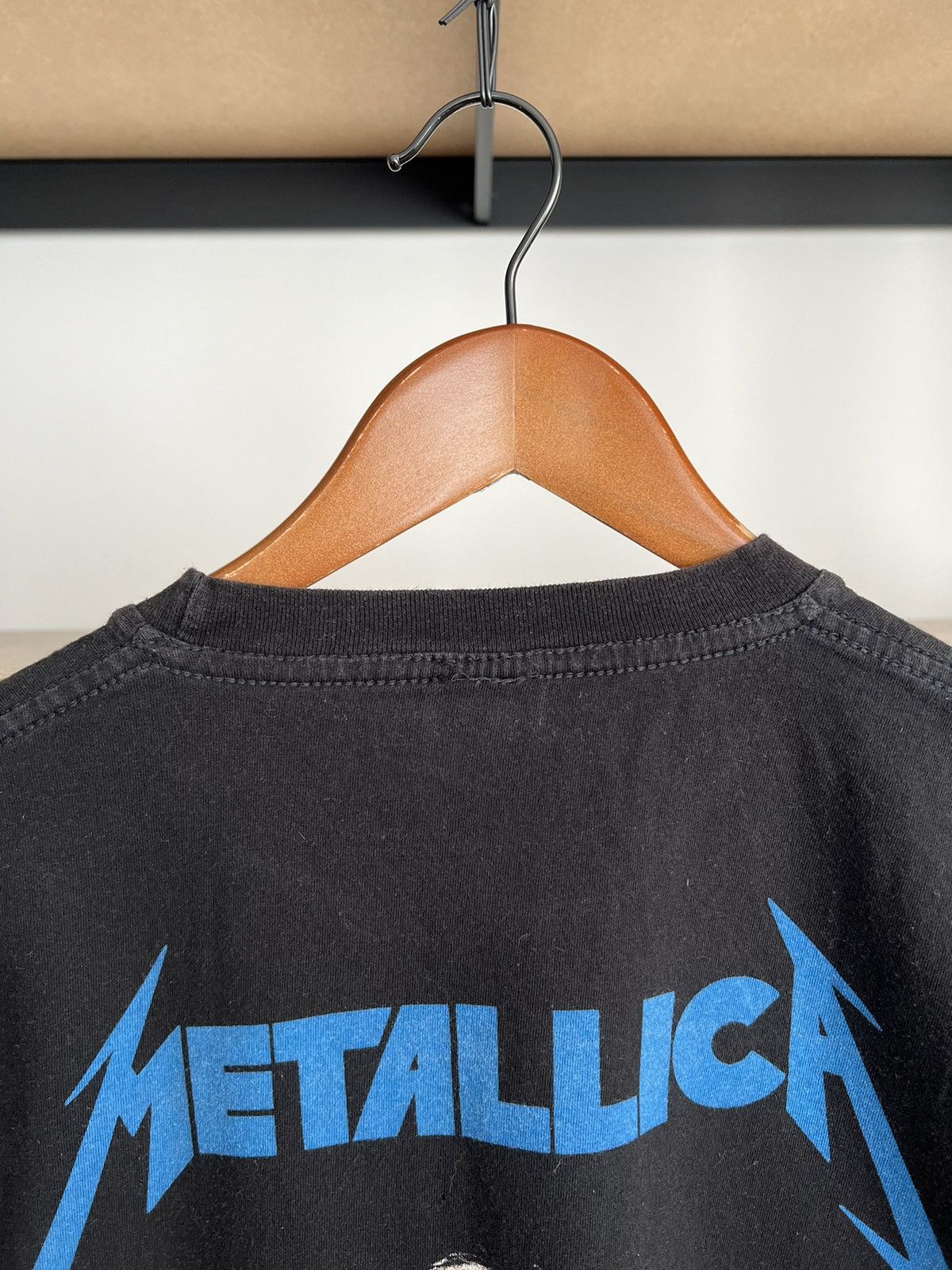 Band Tees Vintage 2000s Metallica Ride The Lightning Black T-shirt Size US L / EU 52-54 / 3 - 18 Thumbnail