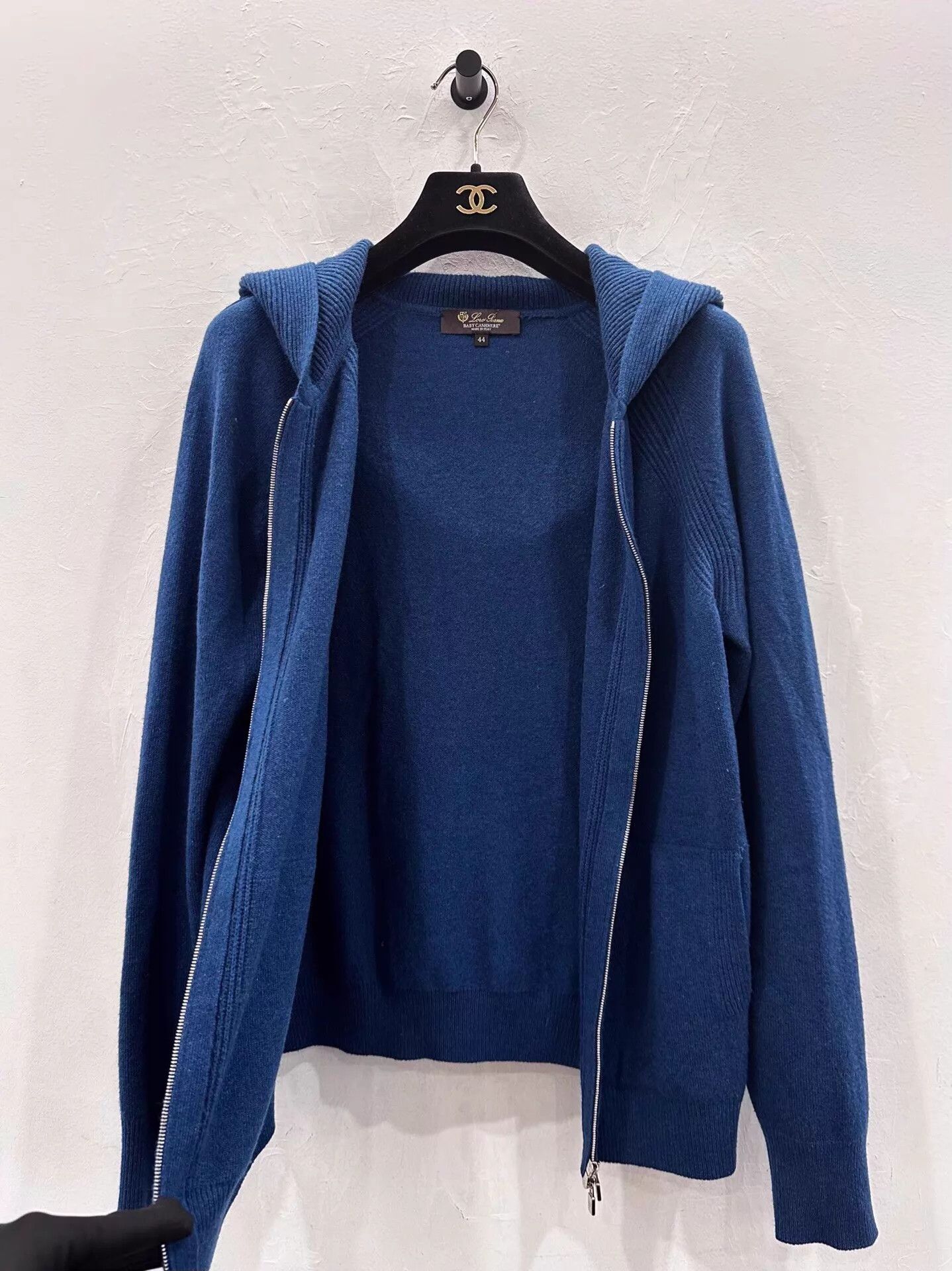 Loro Piana Loro Piana blue cashmere hooded zip jacket size 44 new Size US S / EU 44-46 / 1 - 3 Thumbnail