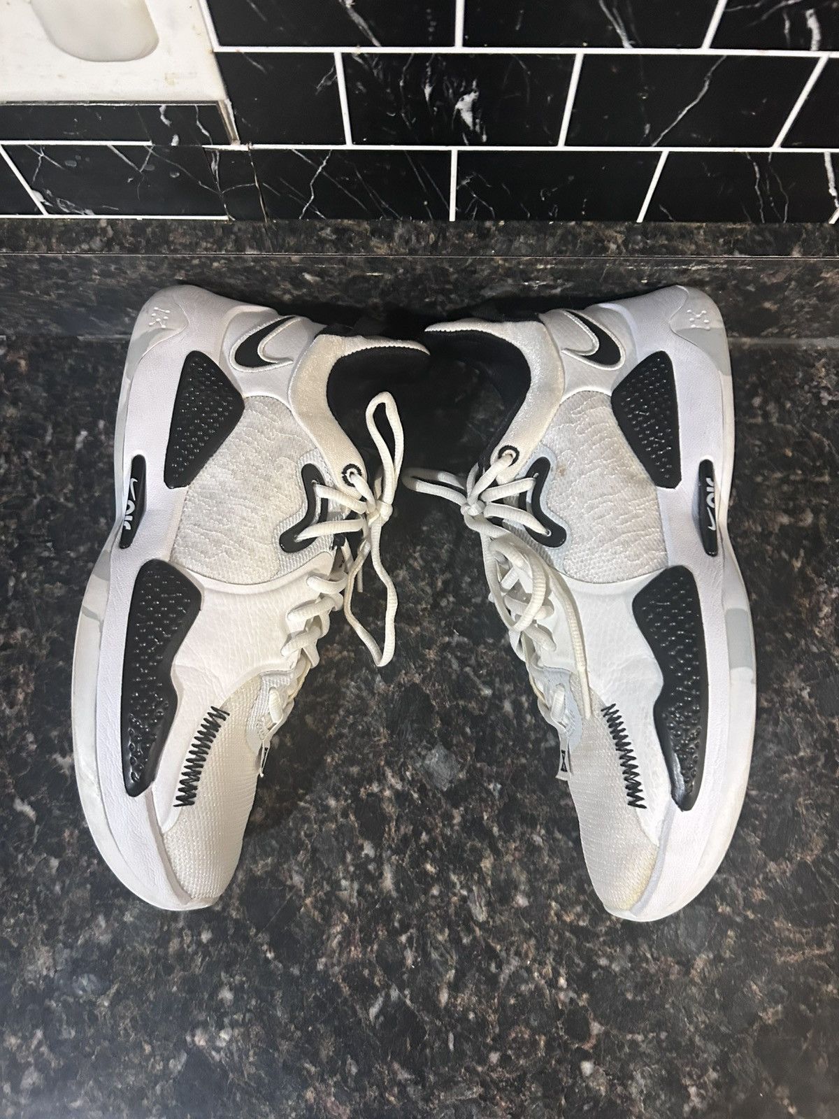 Nike Nike PG 3 TB White Black Size US 9 / EU 42 - 3 Thumbnail