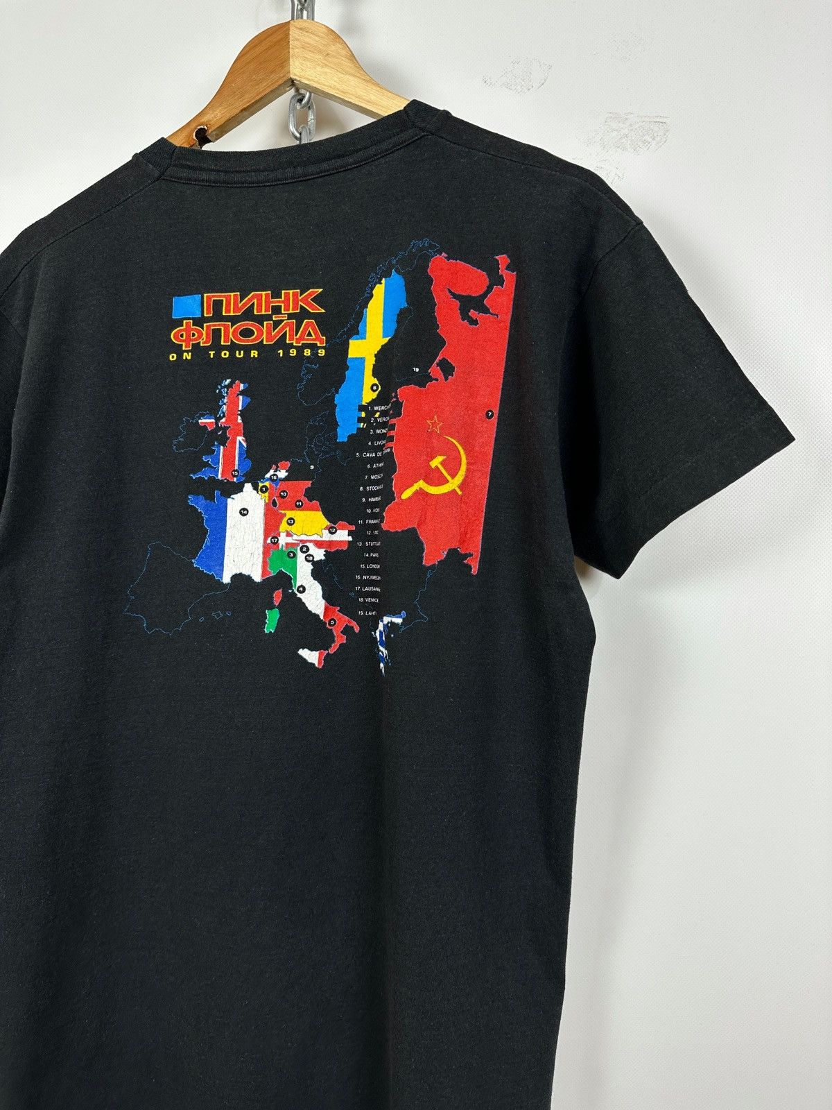 Band Tees 1989 Vintage Pink Floyd Russian On Tour Band T-Shirt Size US L / EU 52-54 / 3 - 17 Thumbnail