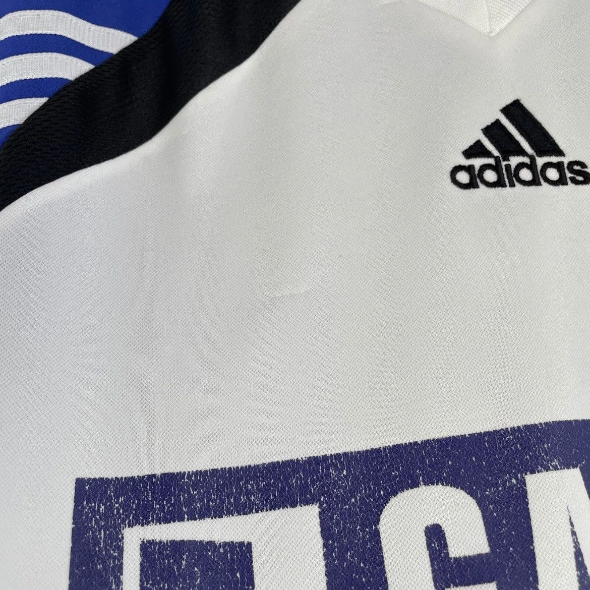 Adidas Vintage FC Wil Adidas Home Signed Jersey Shirt 2002/2003 Size US L / EU 52-54 / 3 - 7 Thumbnail