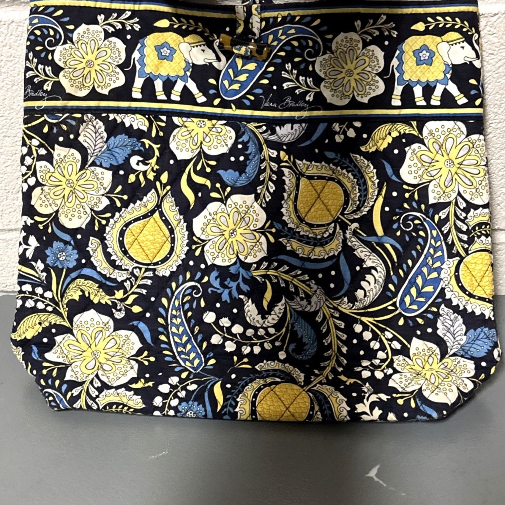 Vera Bradley VERA BRADLEY Ellie BLUE PRINT QUILTED HANDBAG TOGGLE TOP TOTE PURSE 3 Pocket Tote Womens Large Multicolor Size L / US 10 / IT 46 - 3 Thumbnail