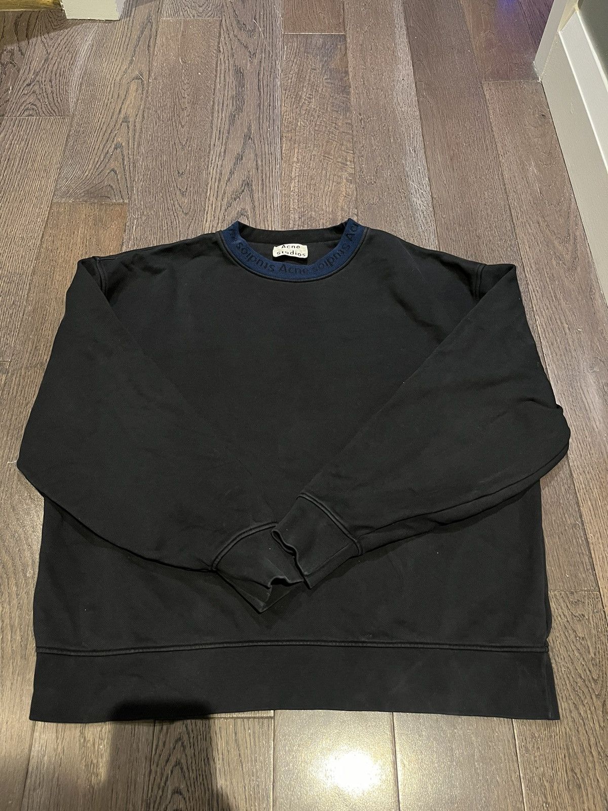 Acne Studios Acne Studios Logo Neck Sweatshirt Size US S / EU 44-46 / 1 - 1 Thumbnail