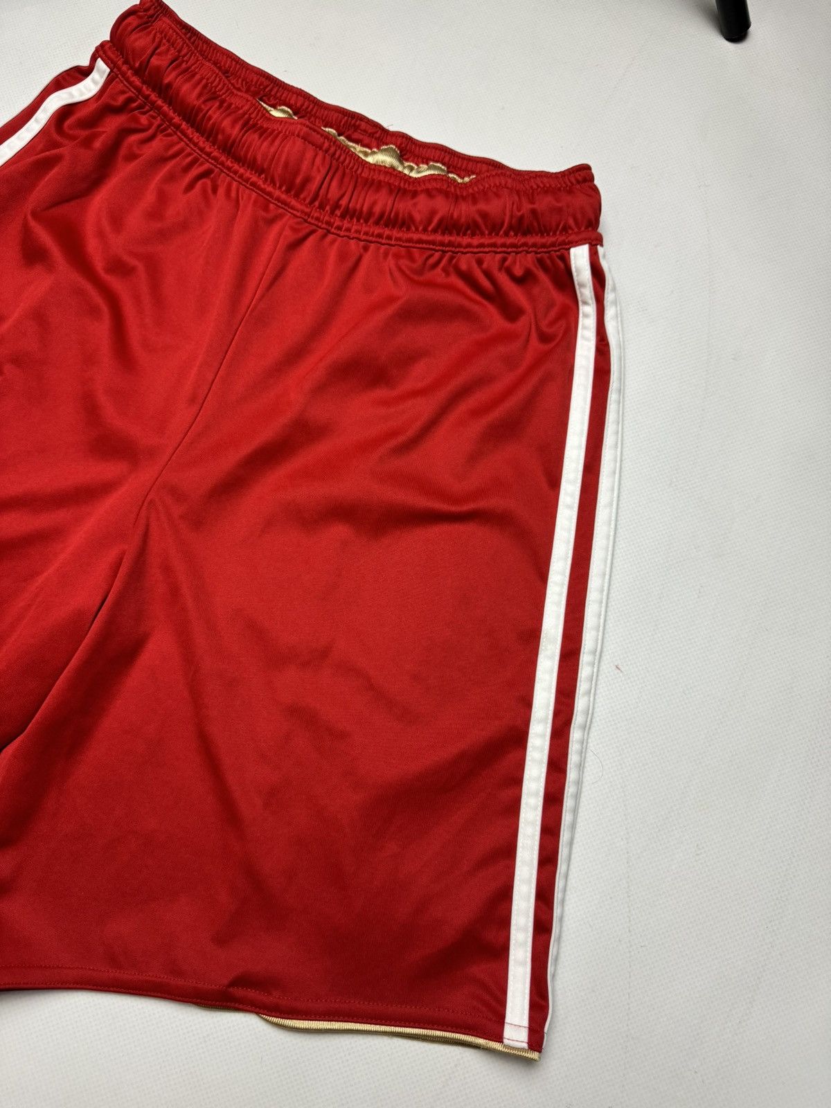 Adidas Rare vintage Adidas Liverpool Shorts jersey y2k Size US S / EU 44-46 / 1 - 3 Thumbnail