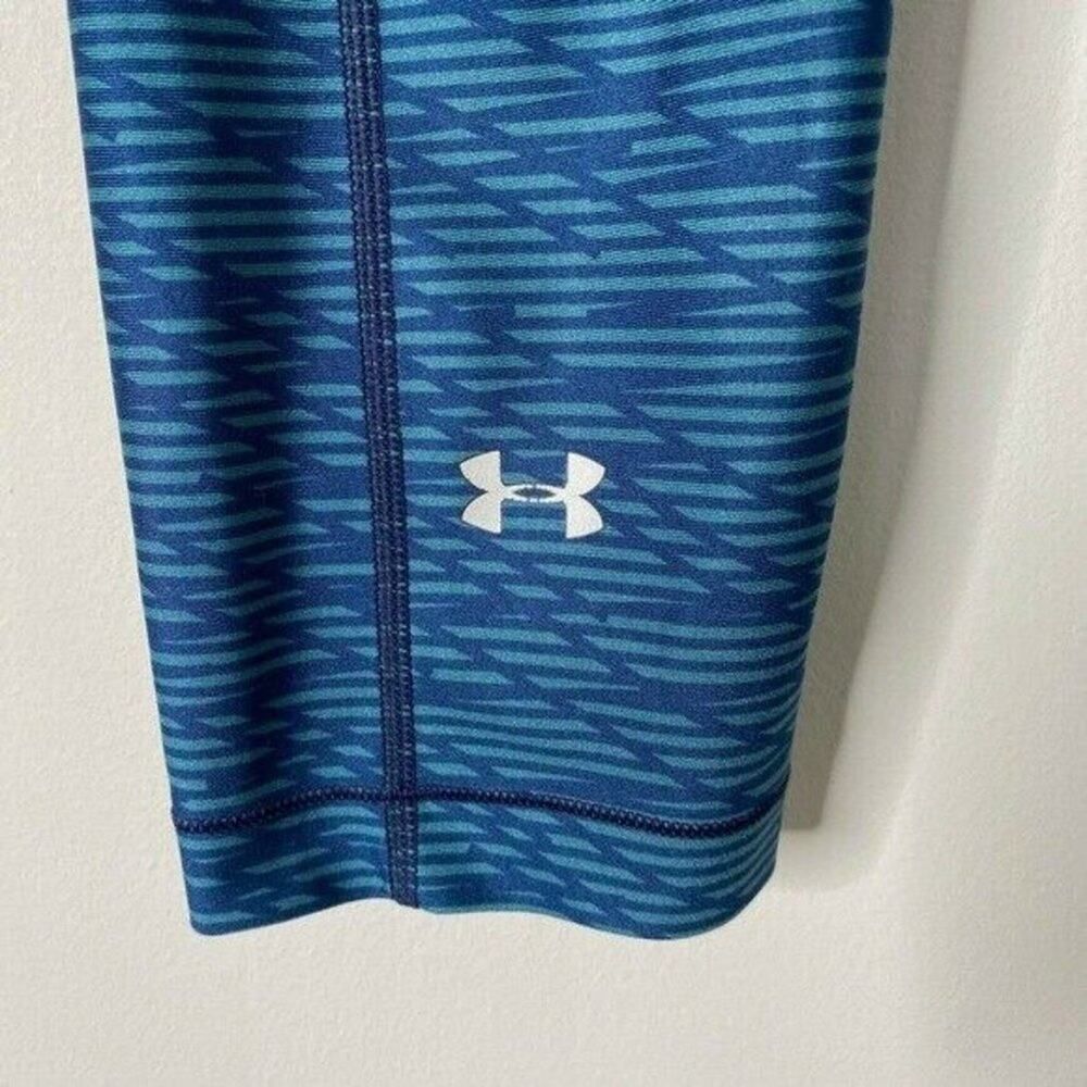 Under Armour Under Armour Womens S HeatGear Capri Leggings Health Goth Cy Size 27" / US 4 / IT 40 - 4 Thumbnail