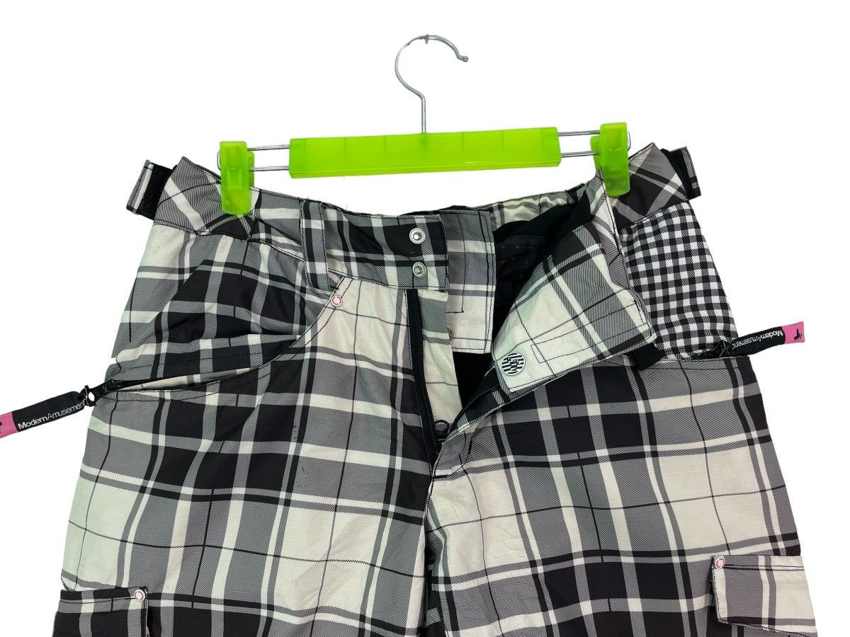 Modern Amusement Vtg 90s MODERN AMUSEMENT japan tartan plaid snowboard pant Size US 30 / EU 46 - 4 Thumbnail