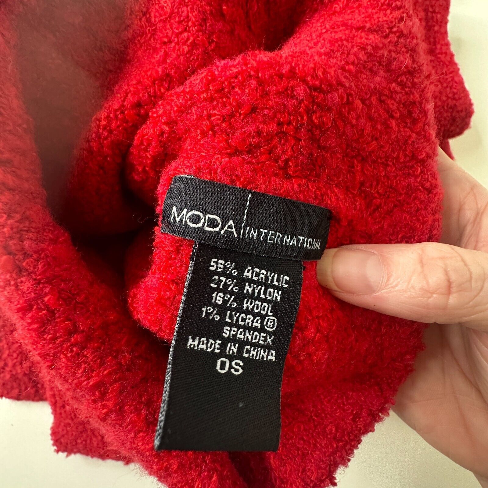 Other NWOT Moda Intl Red Ribbed Hat Scarf Gloves Set Pom Poms OS Size ONE SIZE - 10 Thumbnail