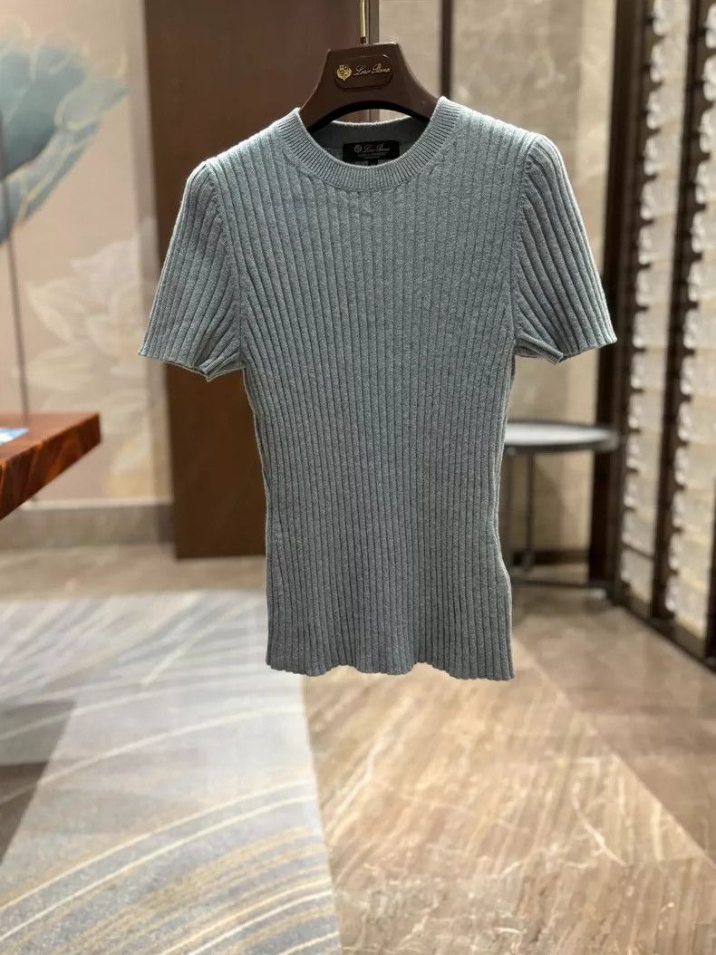 Loro Piana LORO PIANA Cashmere knit sweater Size XS / US 0-2 / IT 36-38 - 1 Thumbnail