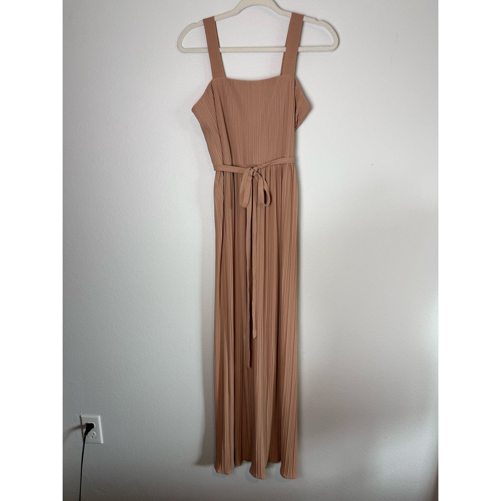 BERNADETTE Vintage Bernadette Designs Beige Pleated Maxi Dress. Sz Sml Size S / US 4 / IT 40 - 1 Thumbnail