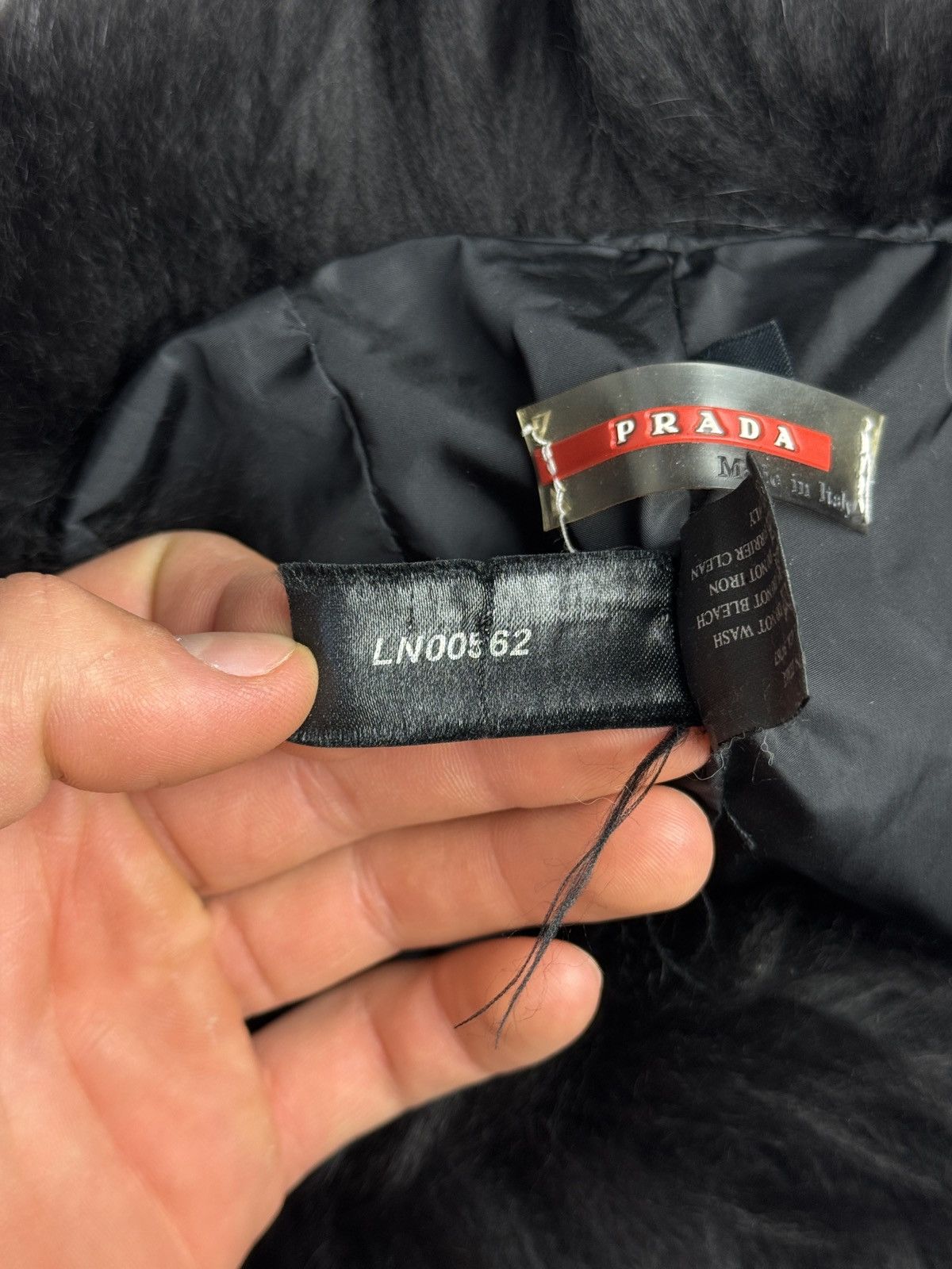 Prada Prada FW03 Asiatic Raccoon Real Fur Trapper Ushanka Hat Cap Size ONE SIZE - 17 Thumbnail