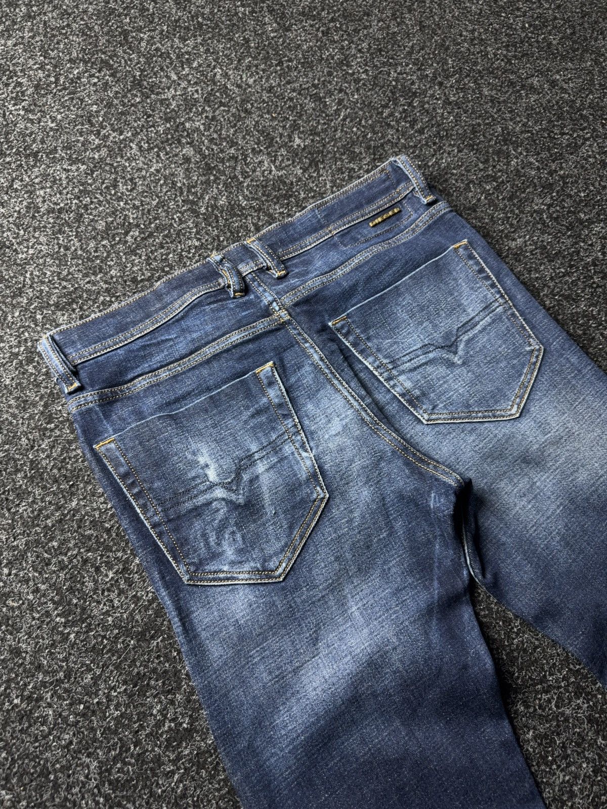 Diesel Luxury 00s Diesel Tepphar Made in Italy Slim Tapered Jeans Size US 30 / EU 46 - 15 Thumbnail