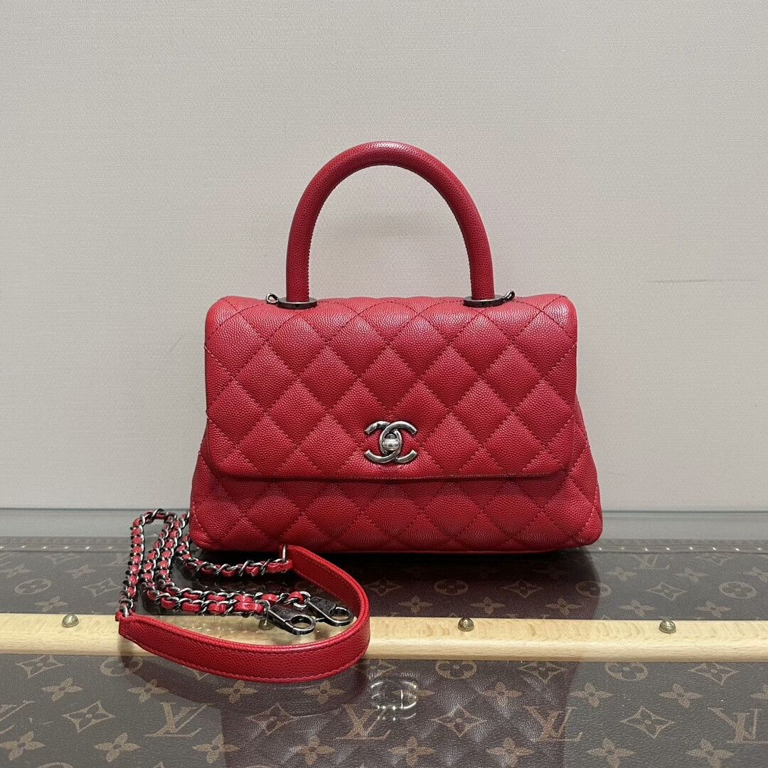 Chanel Pre-loved Bag Very good condition Size ONE SIZE - 1 Thumbnail