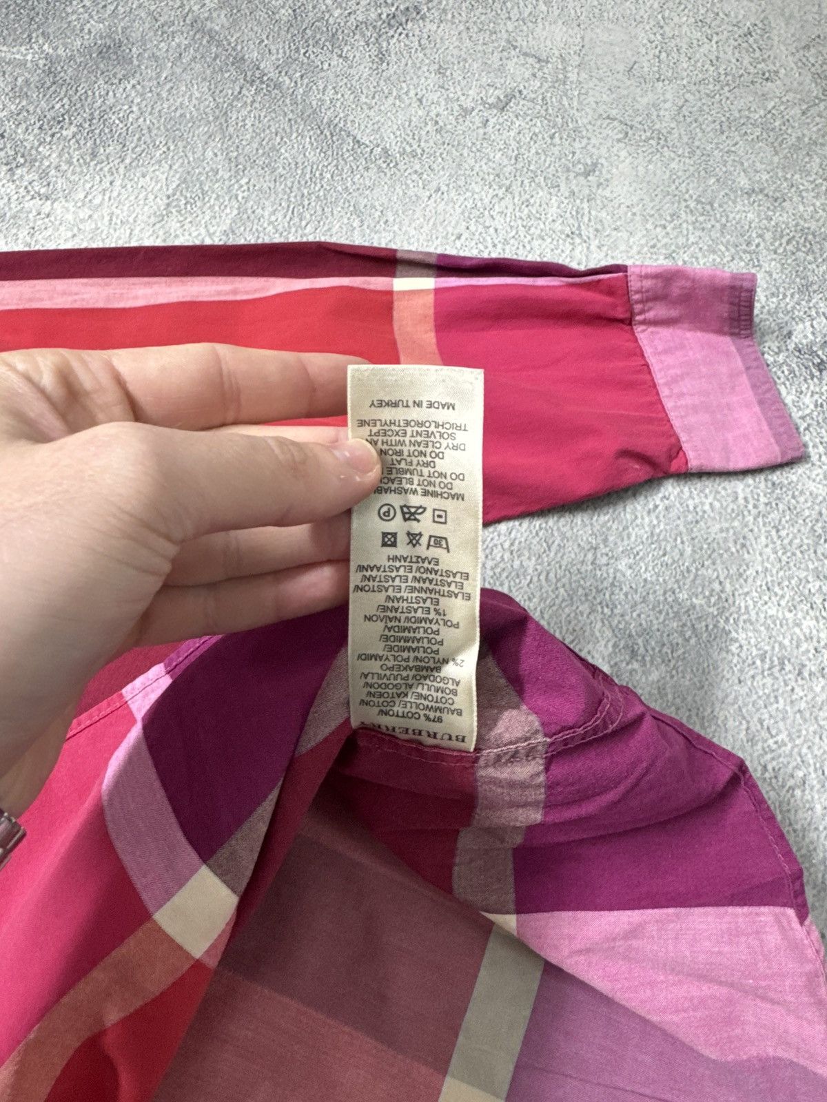 Burberry Vintage Y2k Luxury Burberry Brit Red Button-Up Shirt Size US XL / EU 56 / 4 - 9 Thumbnail